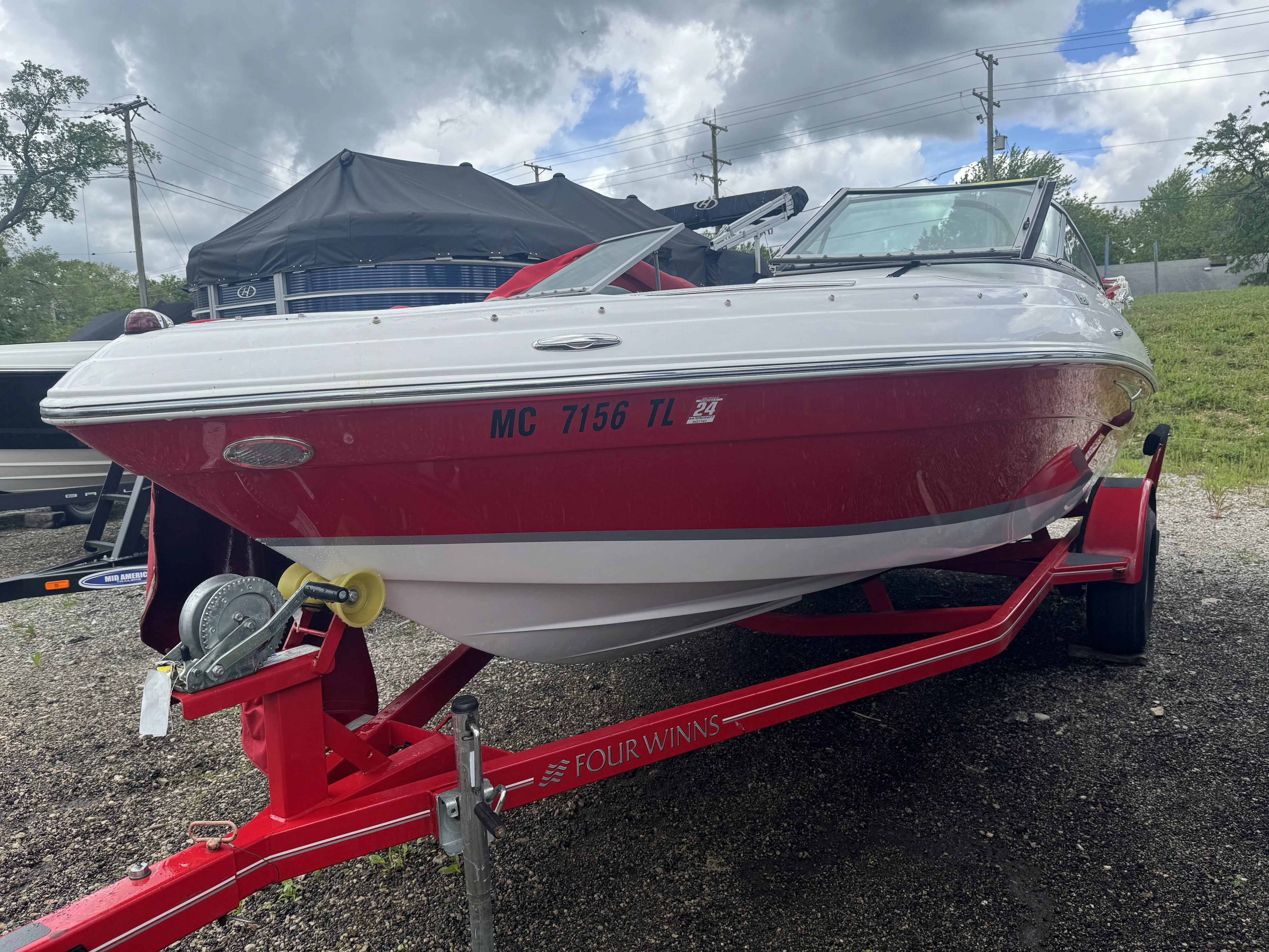 2011 Four Winns 190 HORIZON Image Thumbnail #1