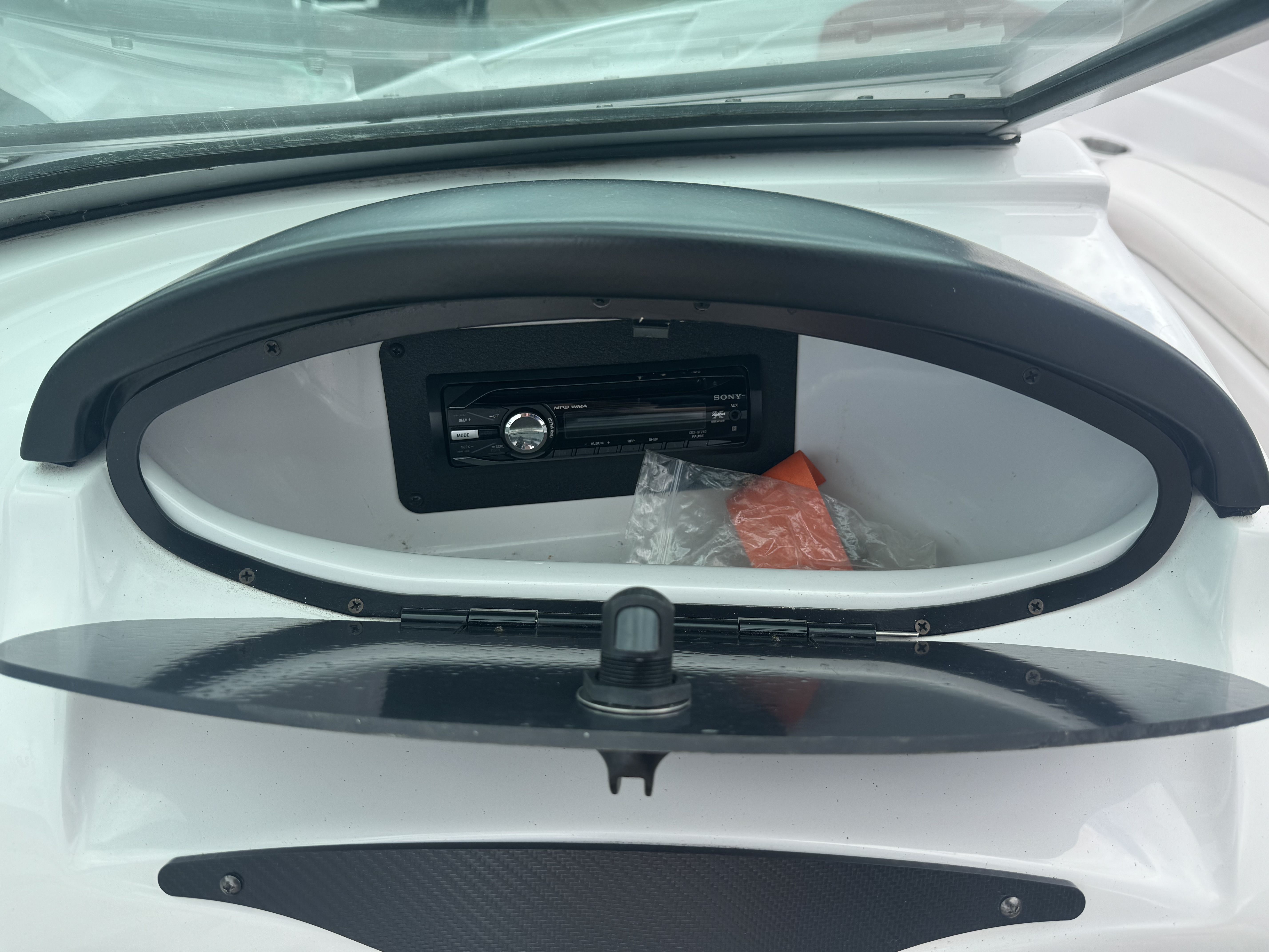 2011 Four Winns 190 HORIZON Image Thumbnail #13