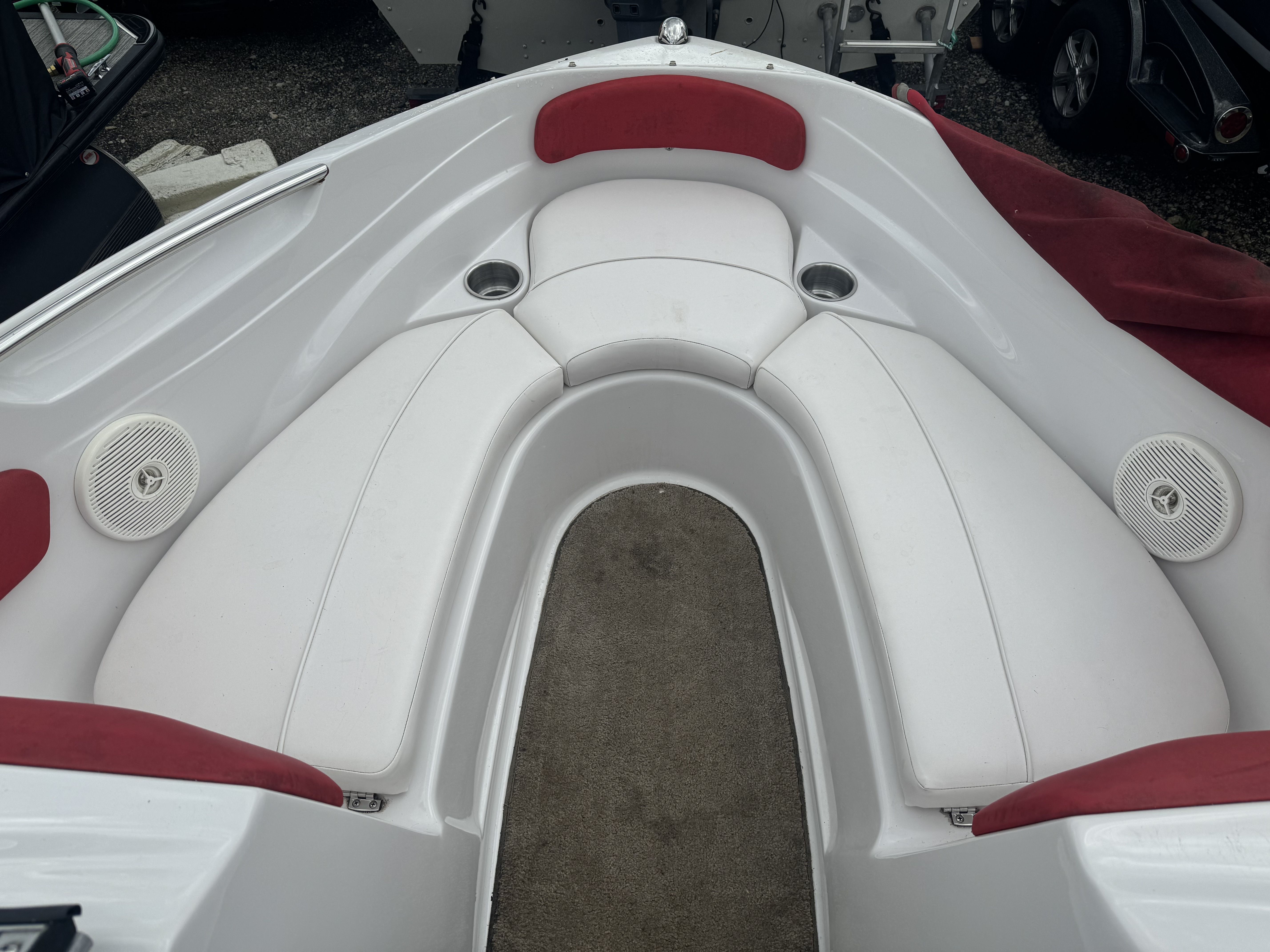 2011 Four Winns 190 HORIZON Image Thumbnail #4