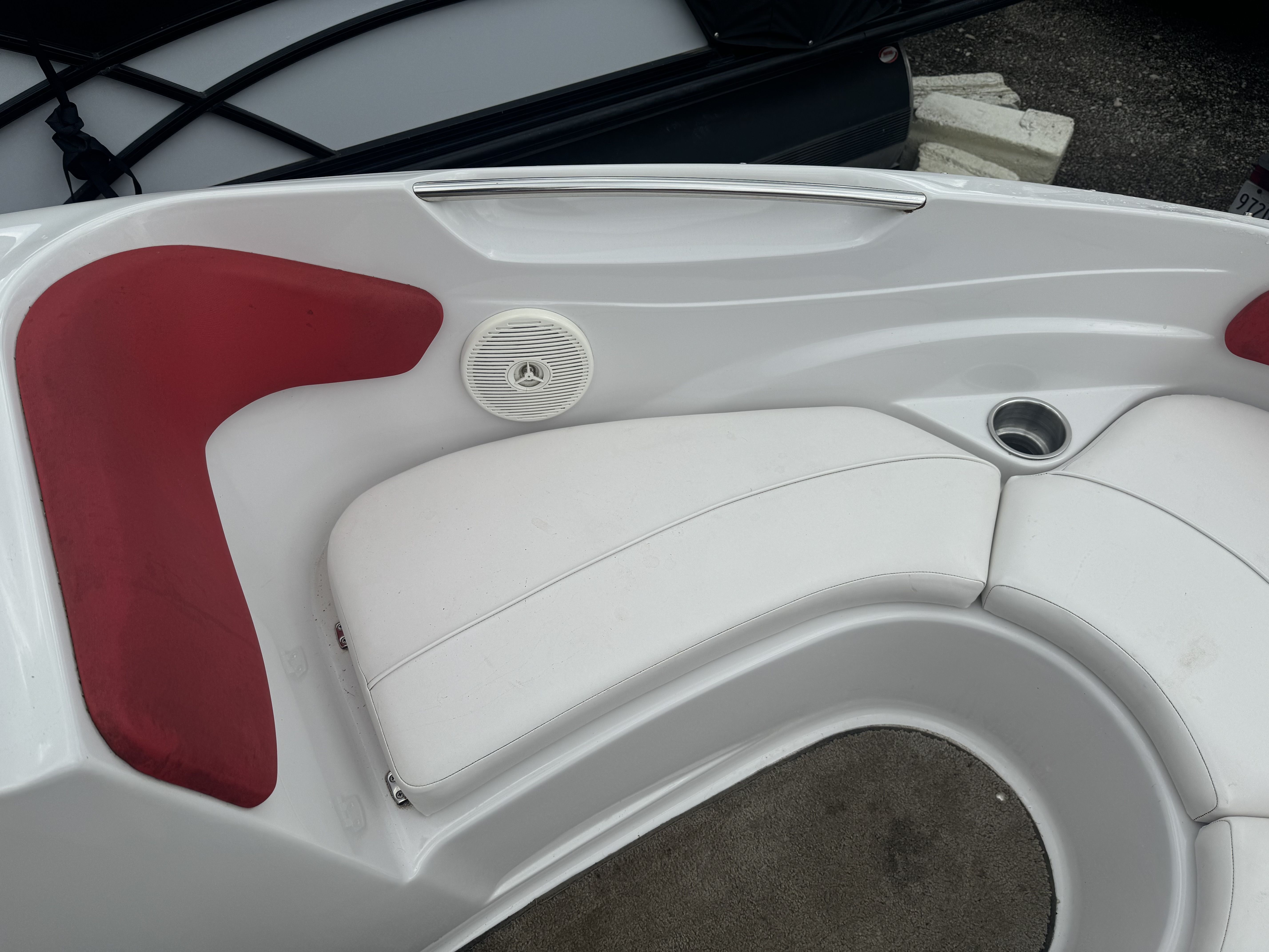 2011 Four Winns 190 HORIZON Image Thumbnail #5