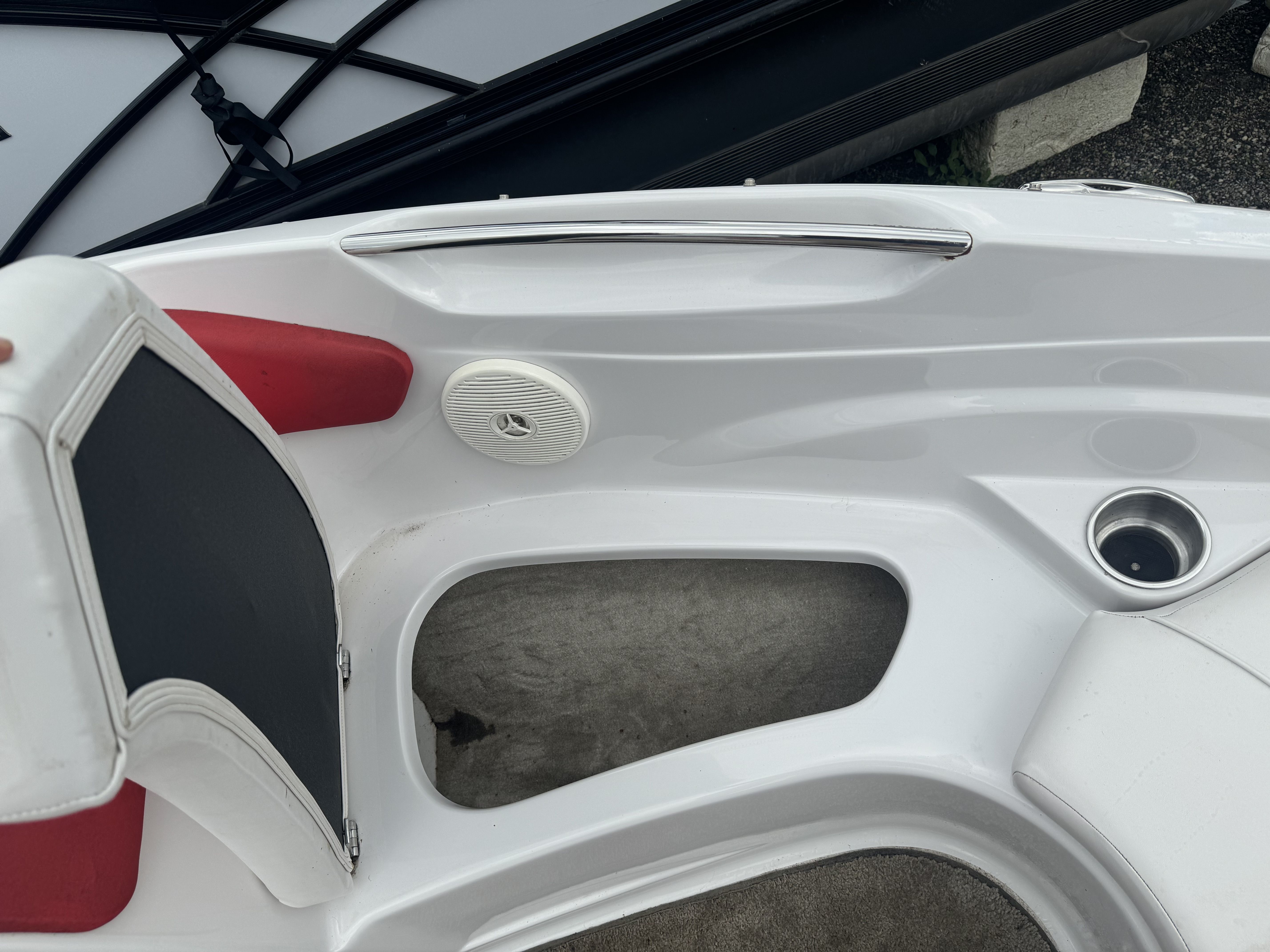 2011 Four Winns 190 HORIZON Image Thumbnail #6