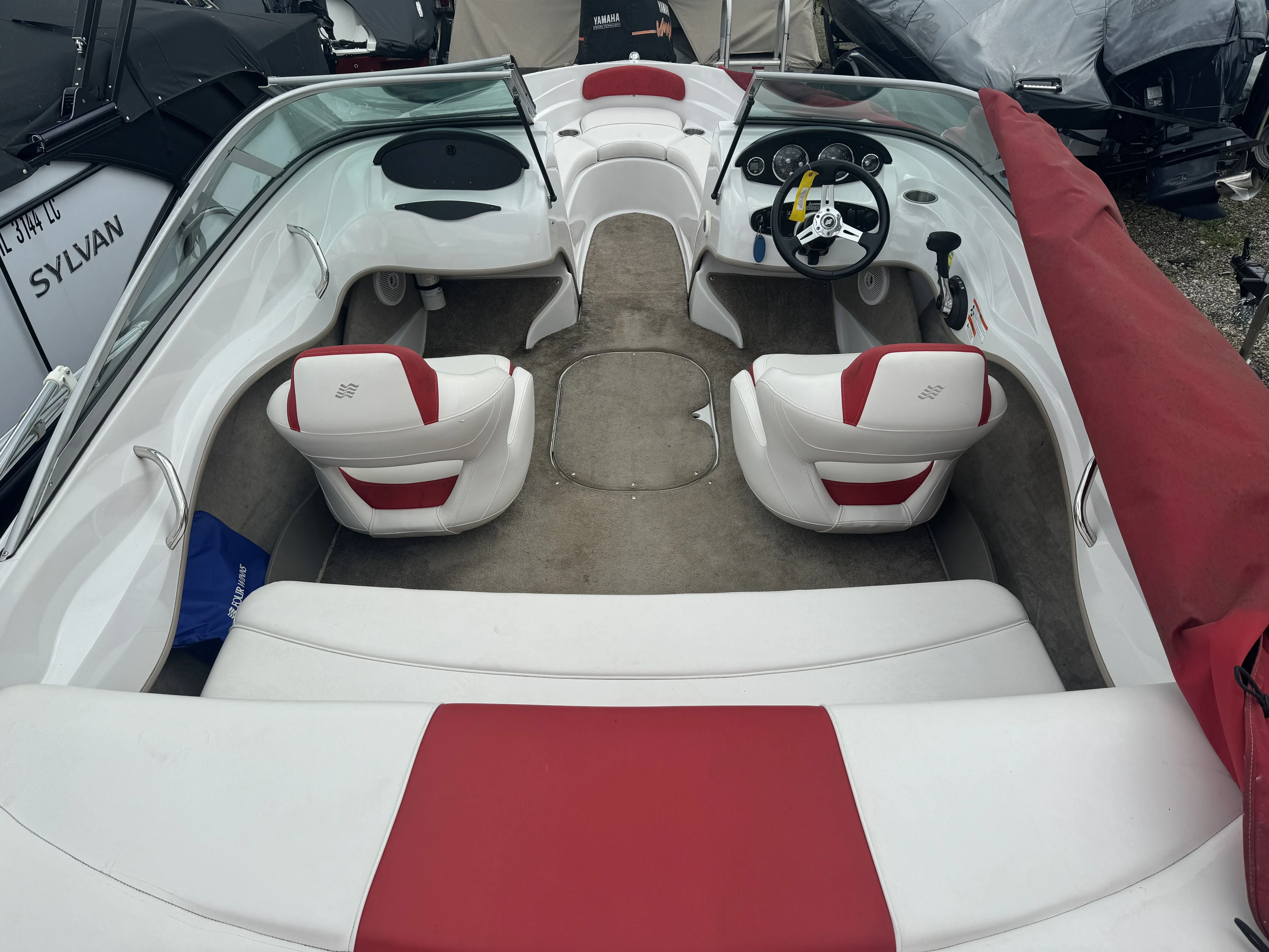 2011 Four Winns 190 HORIZON Image Thumbnail #16