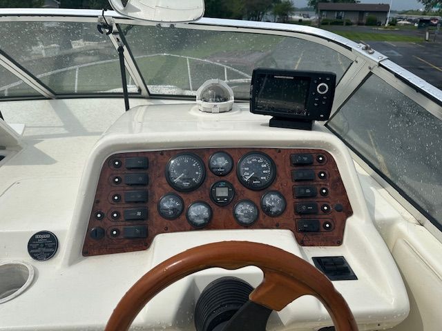 1997 Monterey
                                                             256 CRUISER Image Thumbnail #10