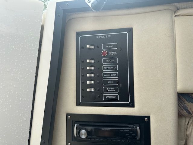 1997 Monterey 256 CRUISER Image Thumbnail #18