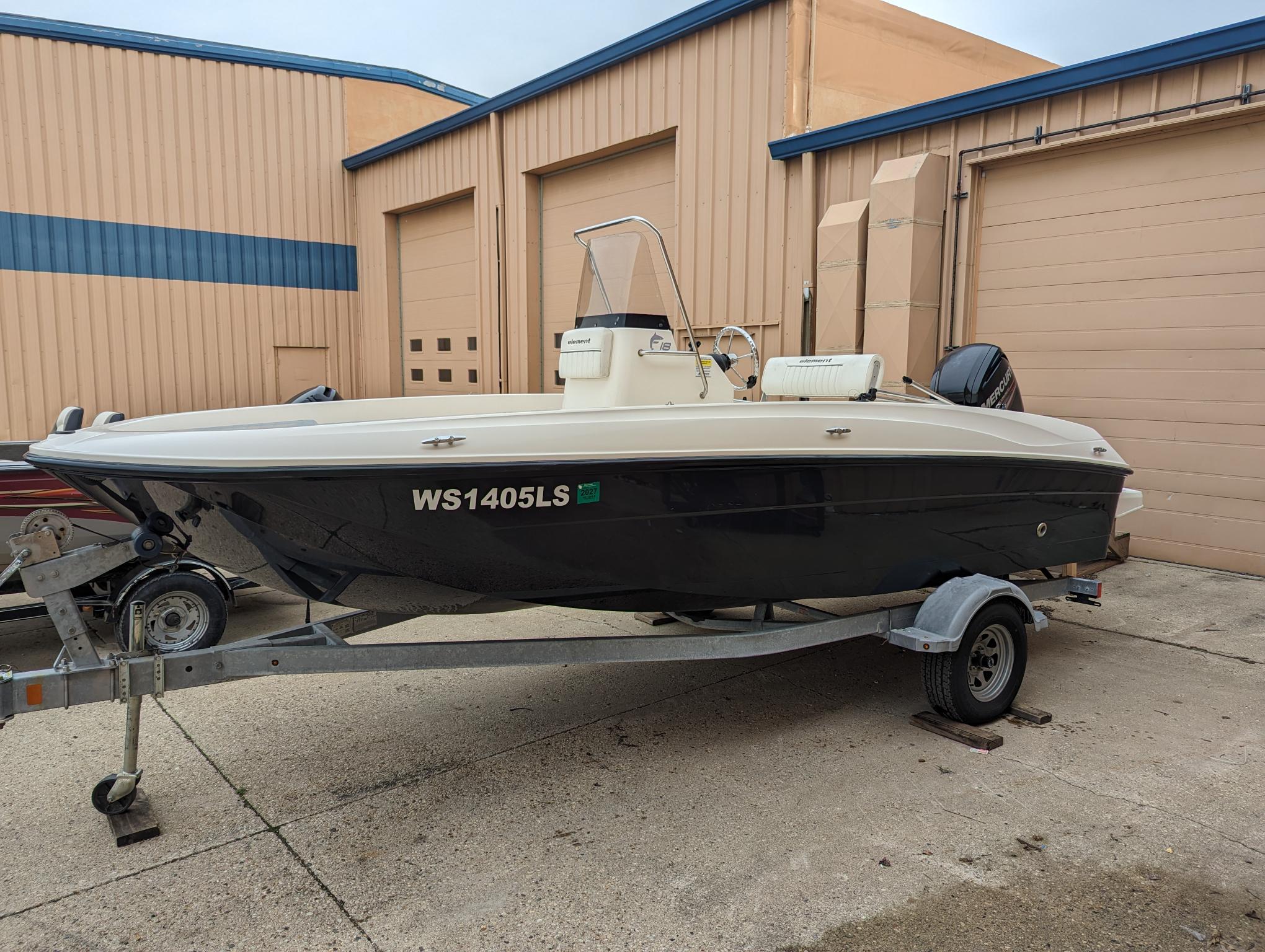 2017 Bayliner
                                                             180 ELEMENT Image Thumbnail #0