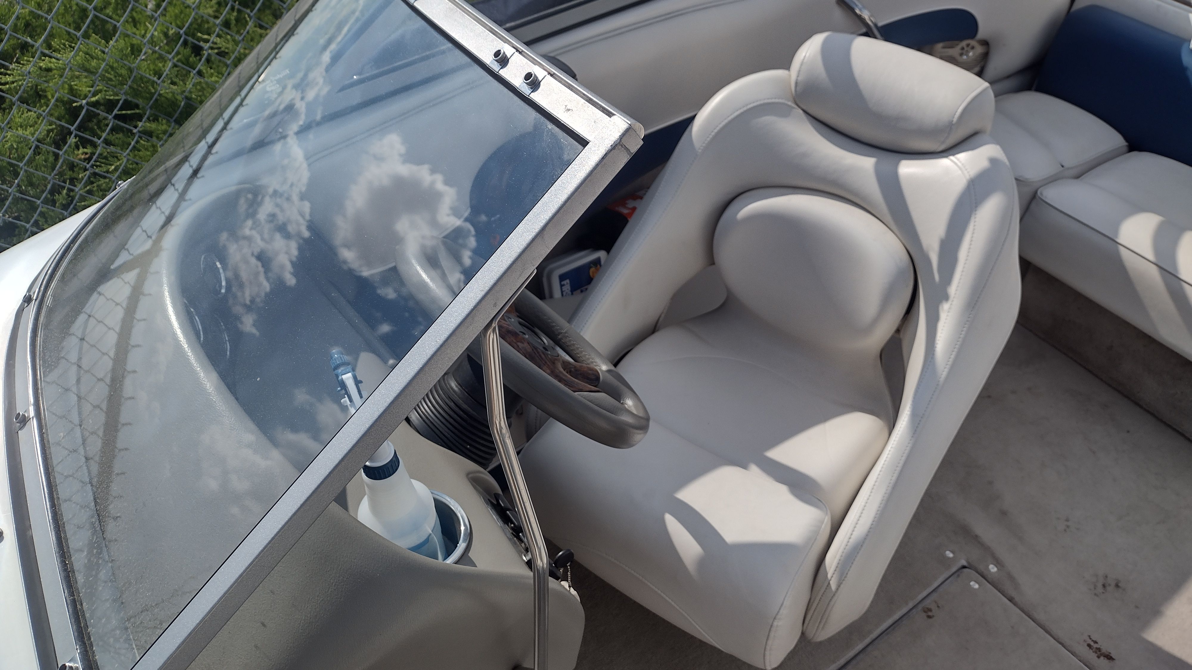 2006 Crownline
                                                             190LS Image Thumbnail #5