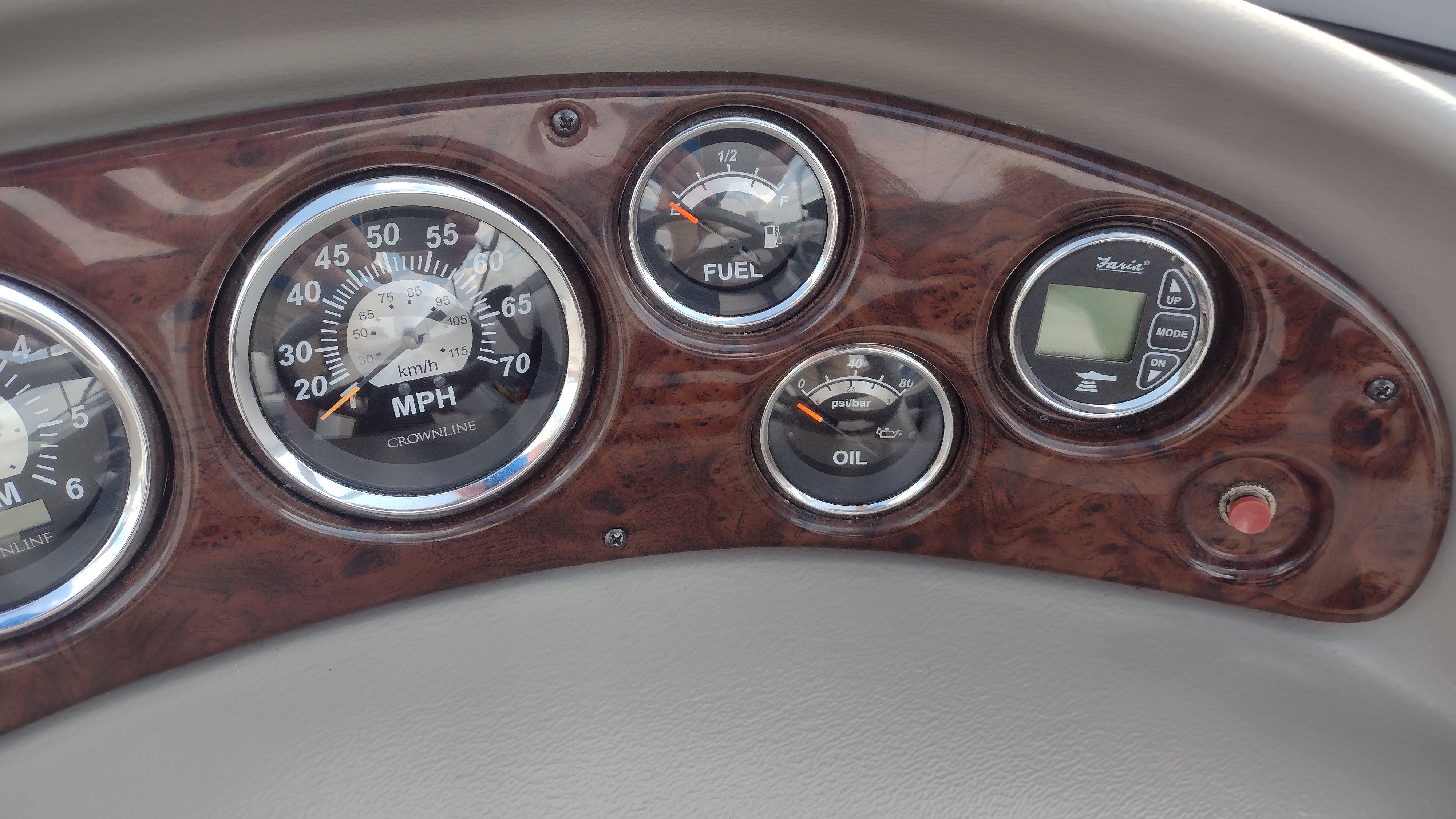 2006 Crownline
                                                             190LS Image Thumbnail #10
