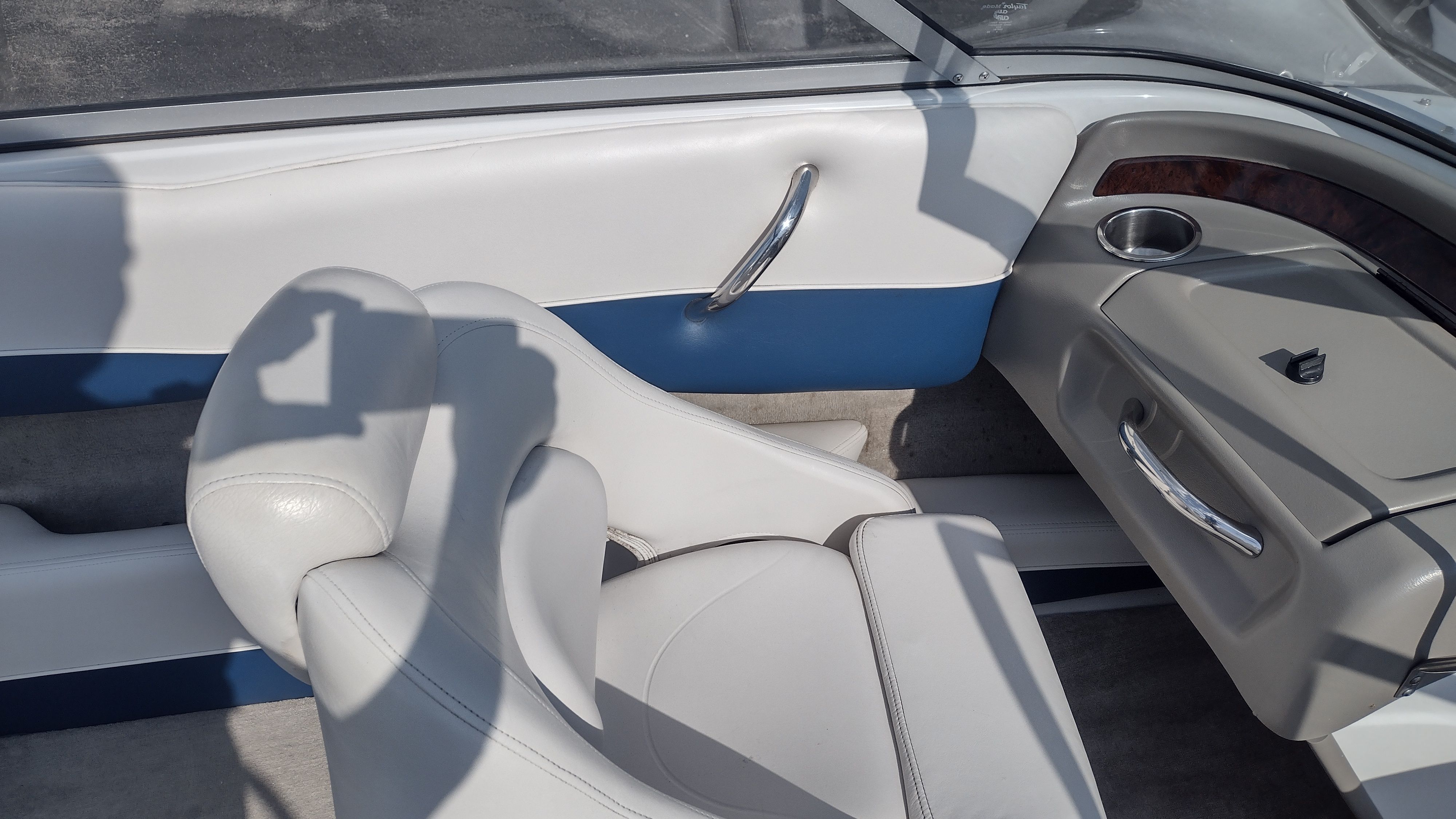2006 Crownline
                                                             190LS Image Thumbnail #15