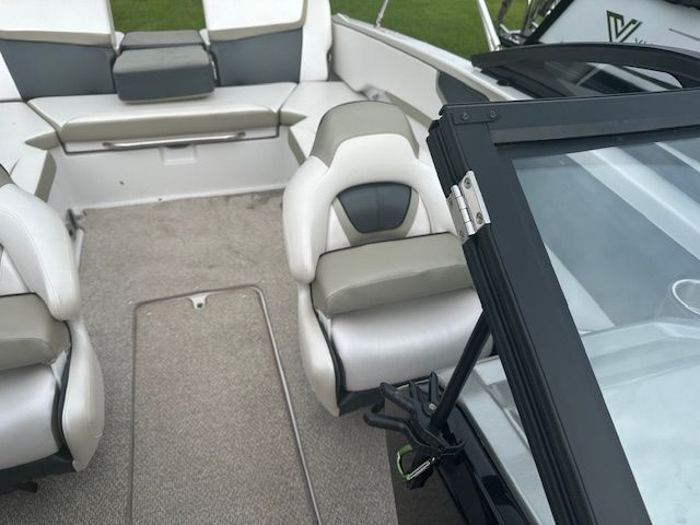 2015 Scarab 215 HO Image Thumbnail #6