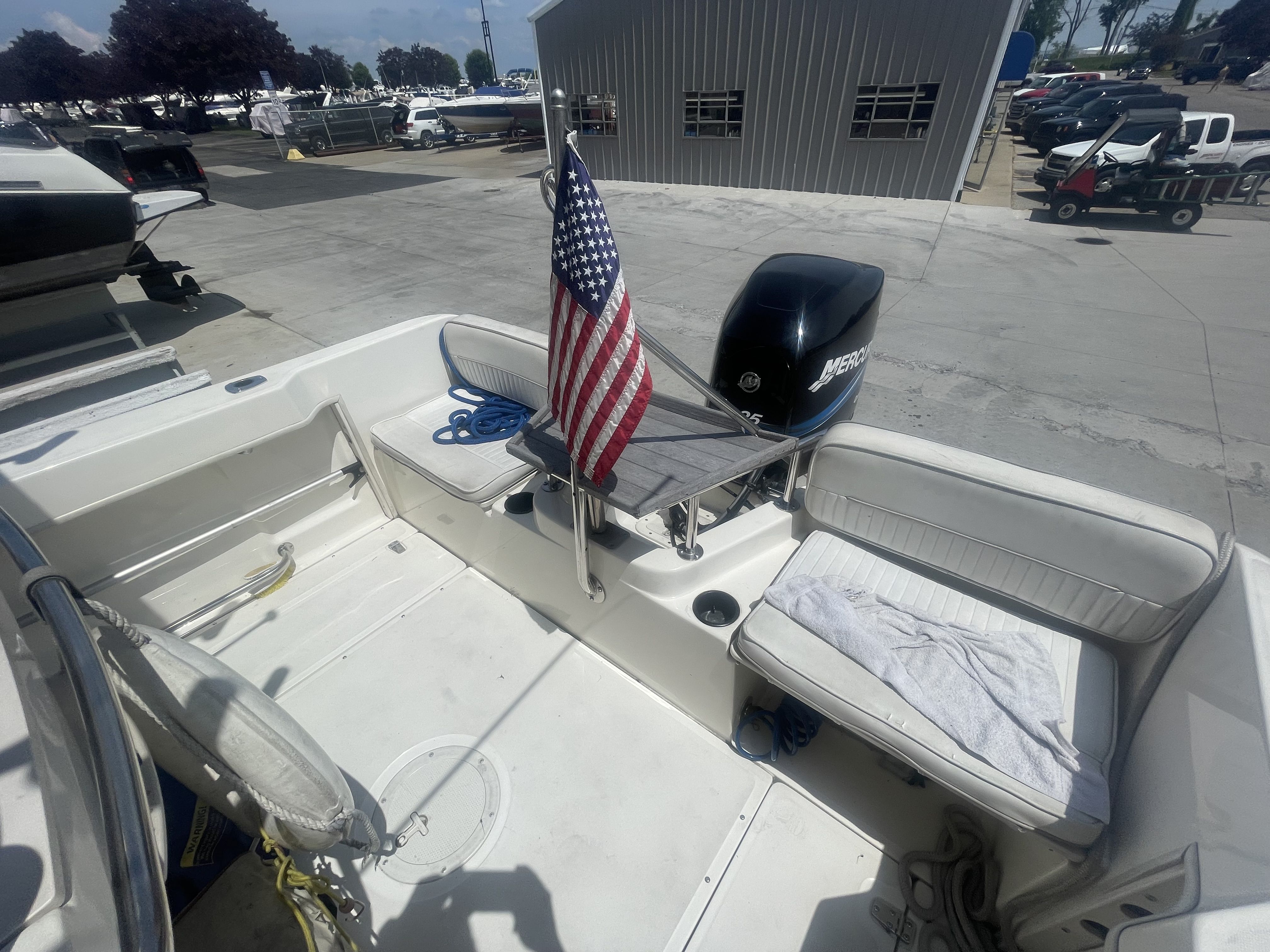 2000 Boston Whaler
                                                             21OUTRAGE Image Thumbnail #11