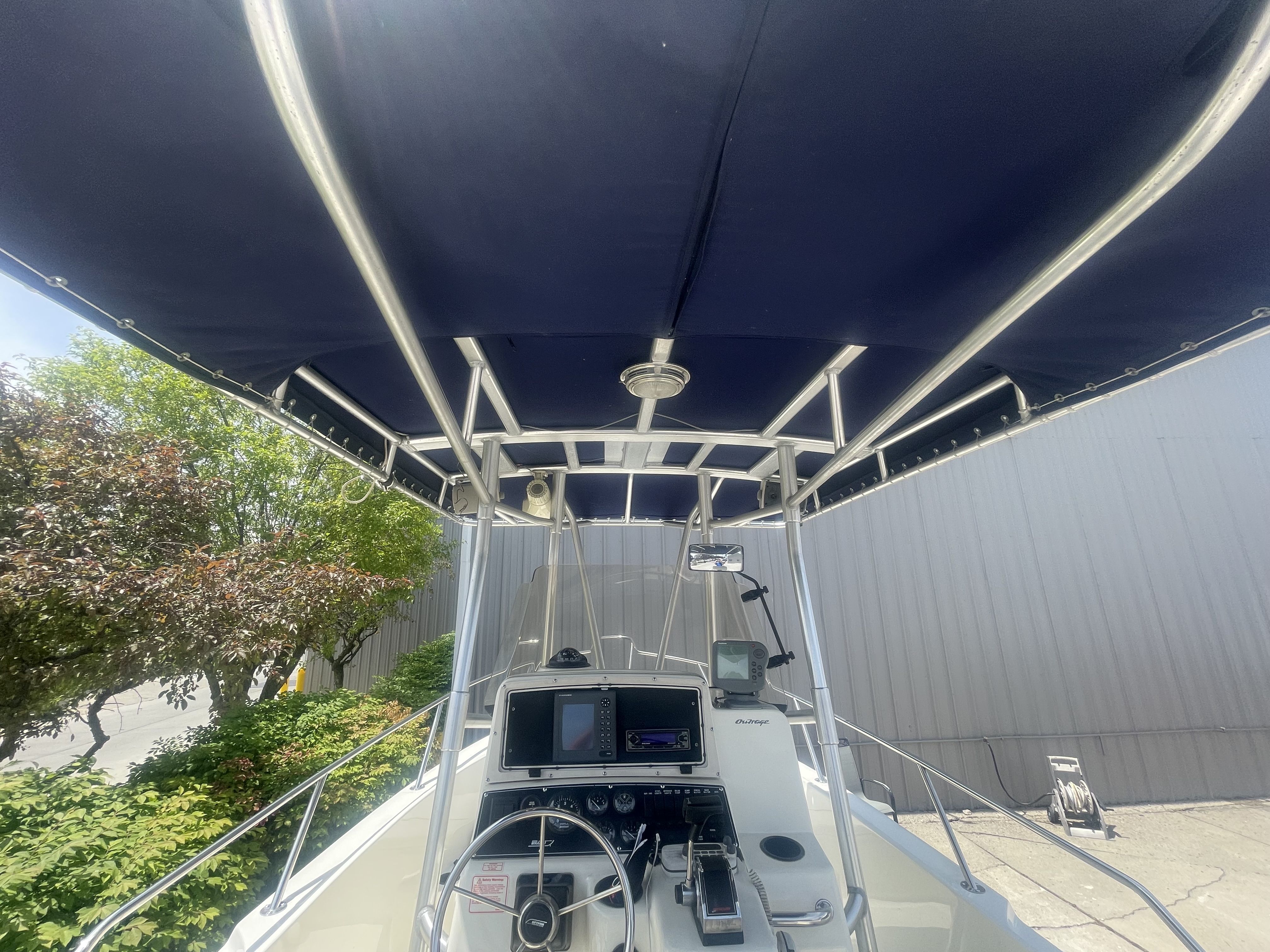 2000 Boston Whaler
                                                             21OUTRAGE Image Thumbnail #25