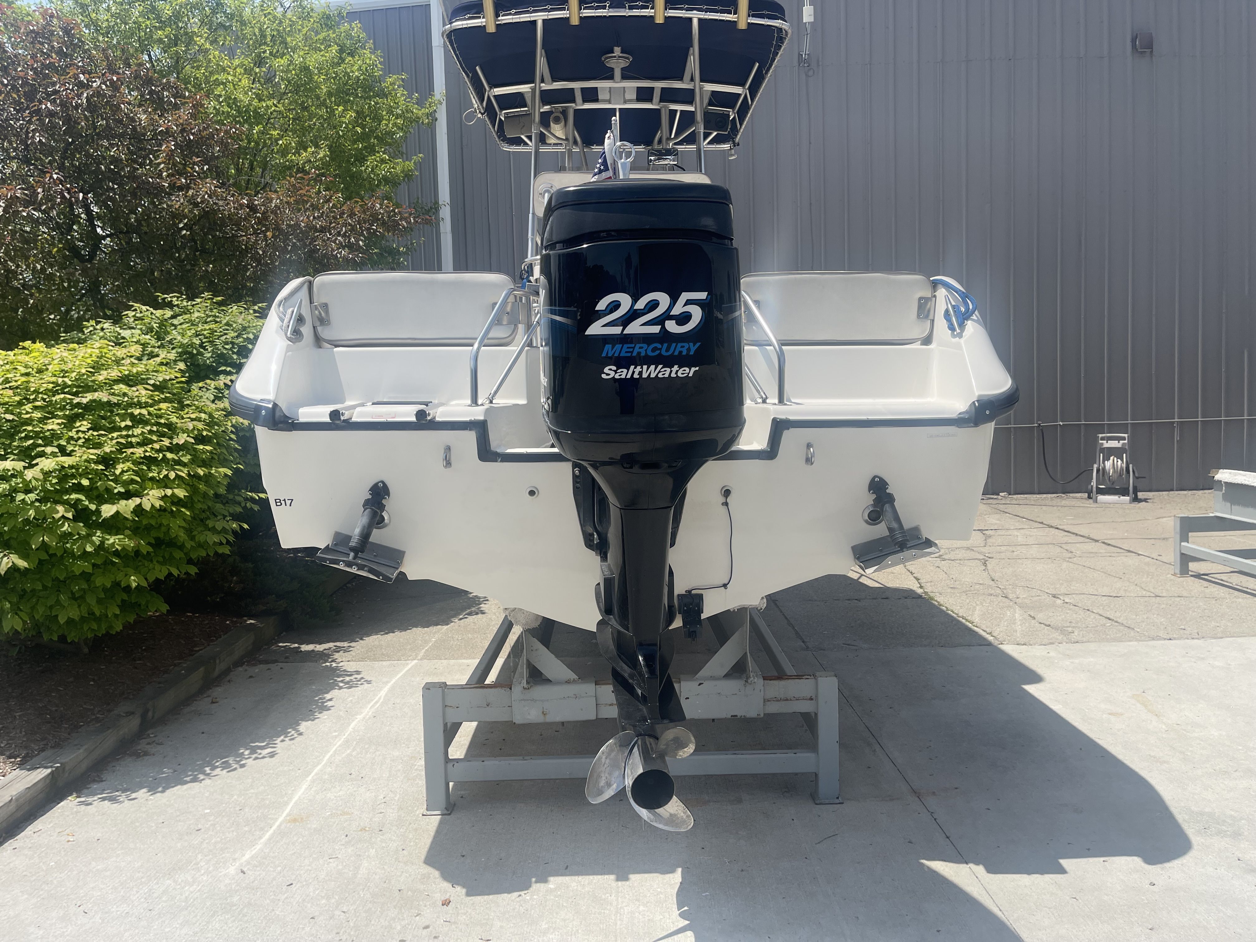 2000 Boston Whaler
                                                             21OUTRAGE Image Thumbnail #34