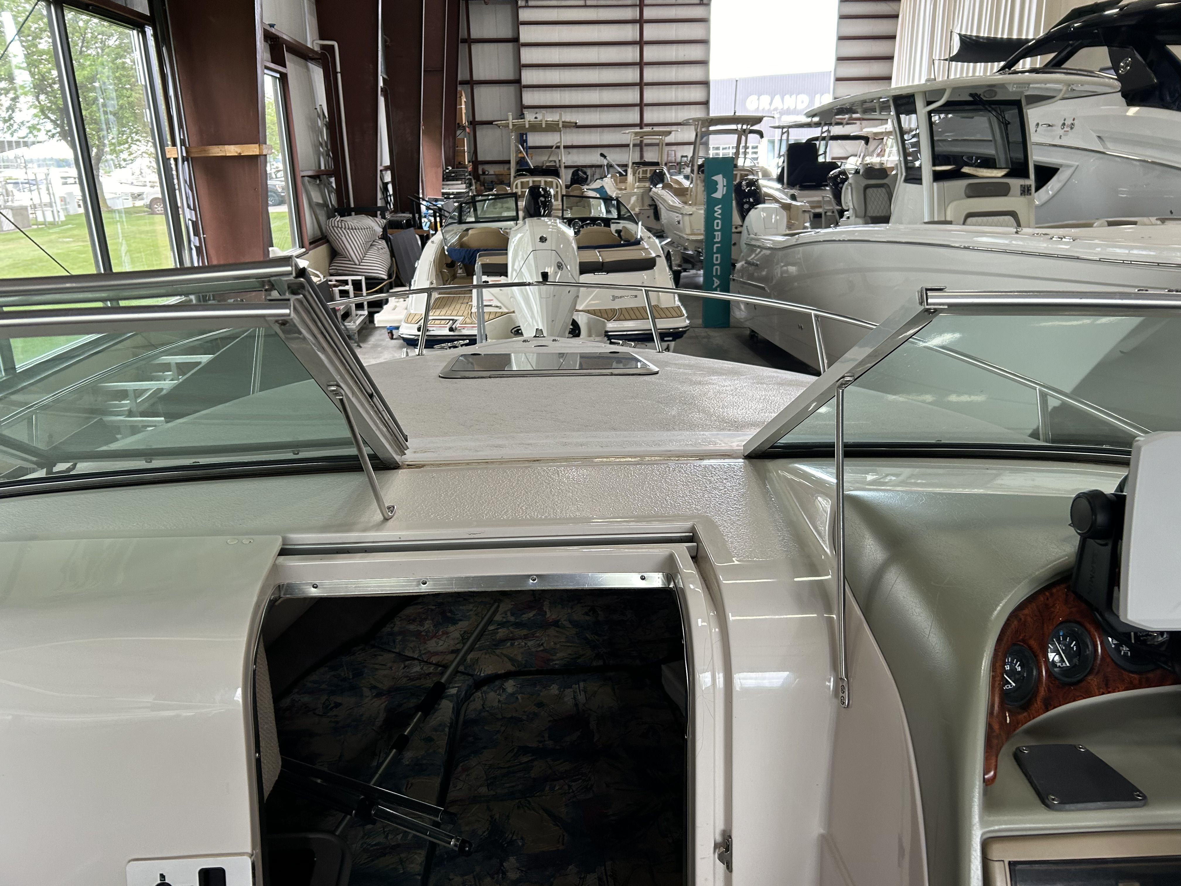 1997 Chaparral 2335SS Image Thumbnail #8