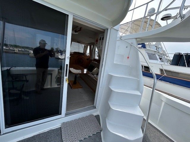 1997 Mainship 350 PT Image Thumbnail #9