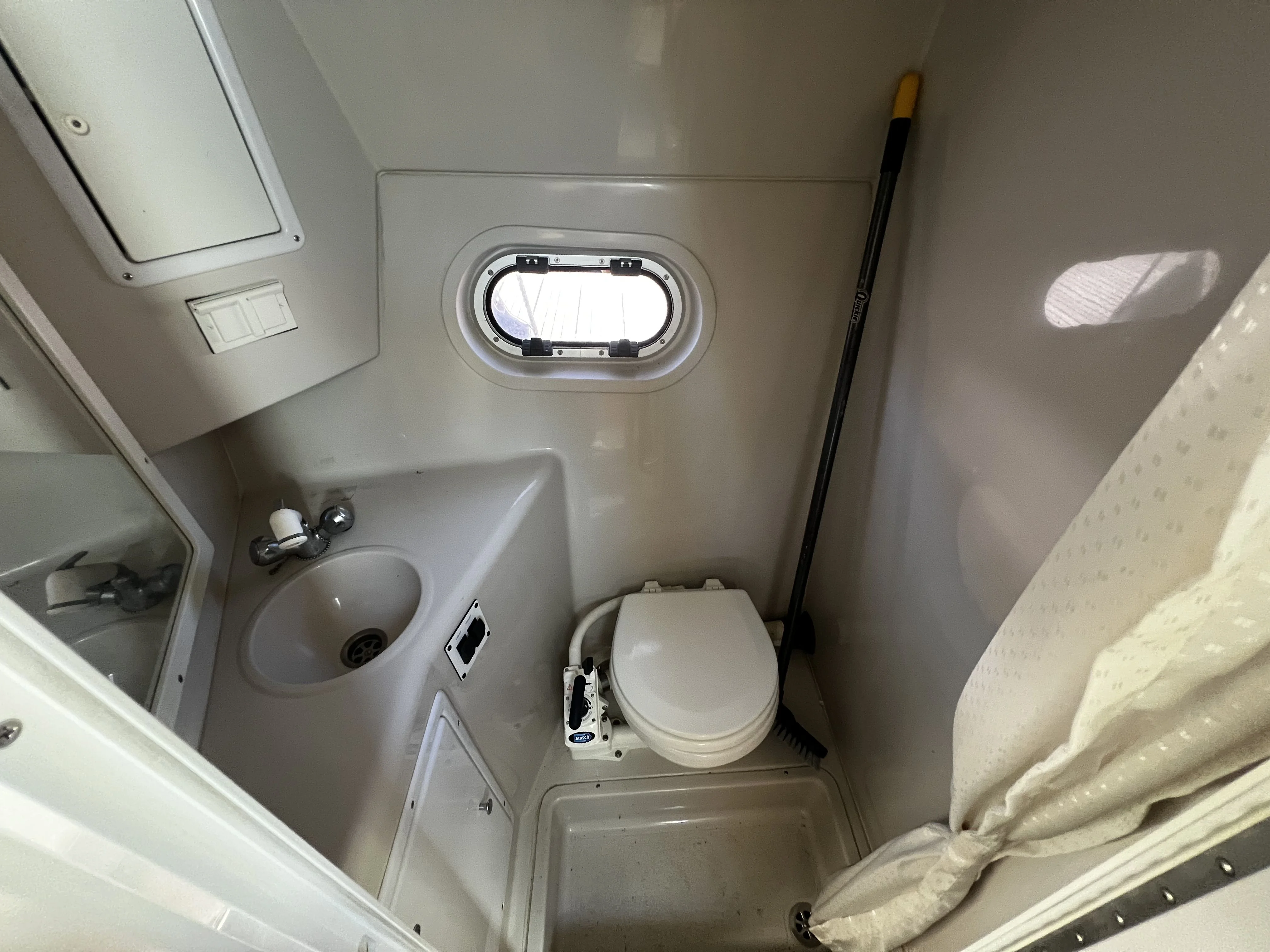 2001 Four Winns 268 VISTA Image Thumbnail #12