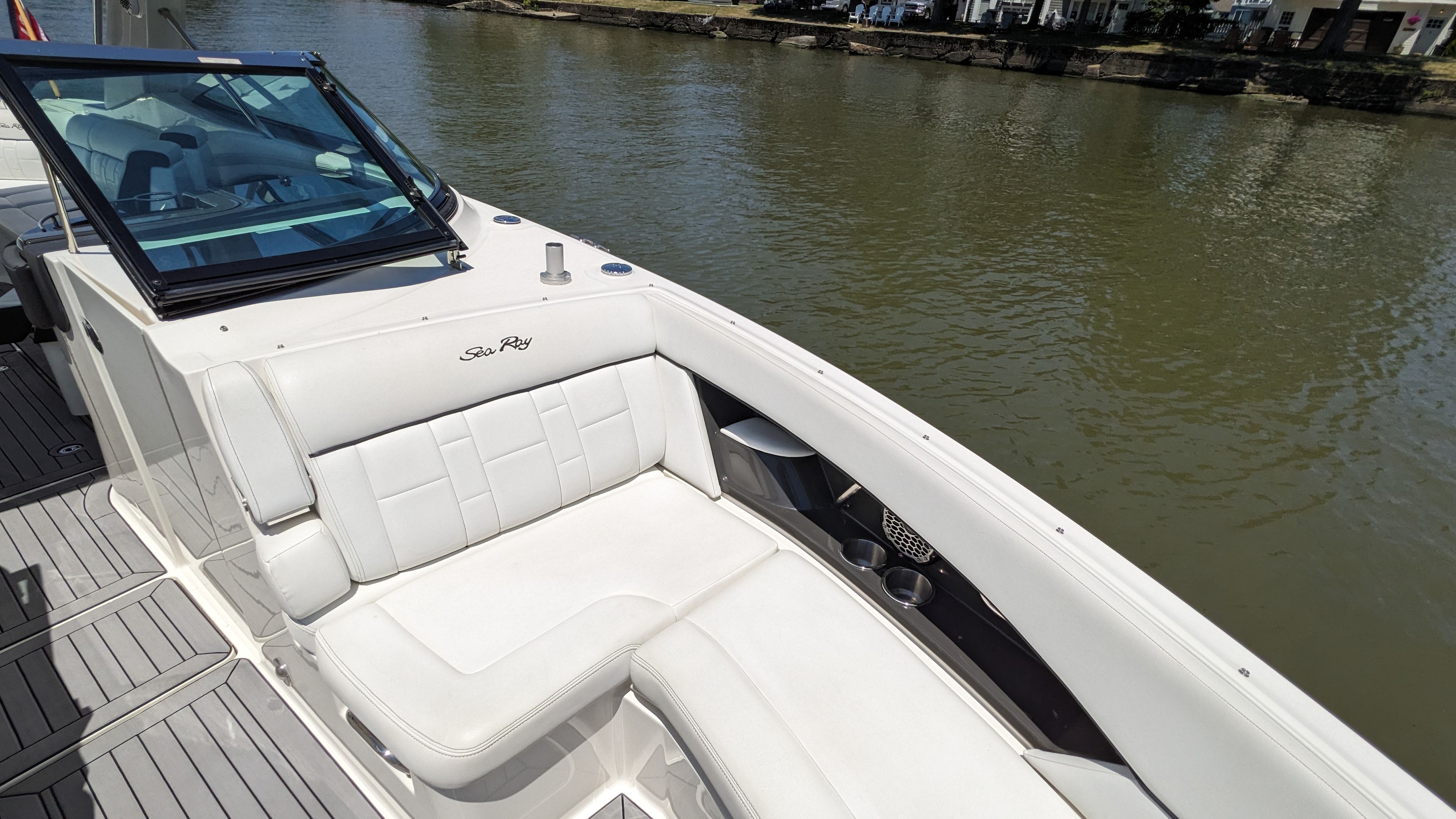 2015 Sea Ray
                                                             350 SLX Image Thumbnail #3