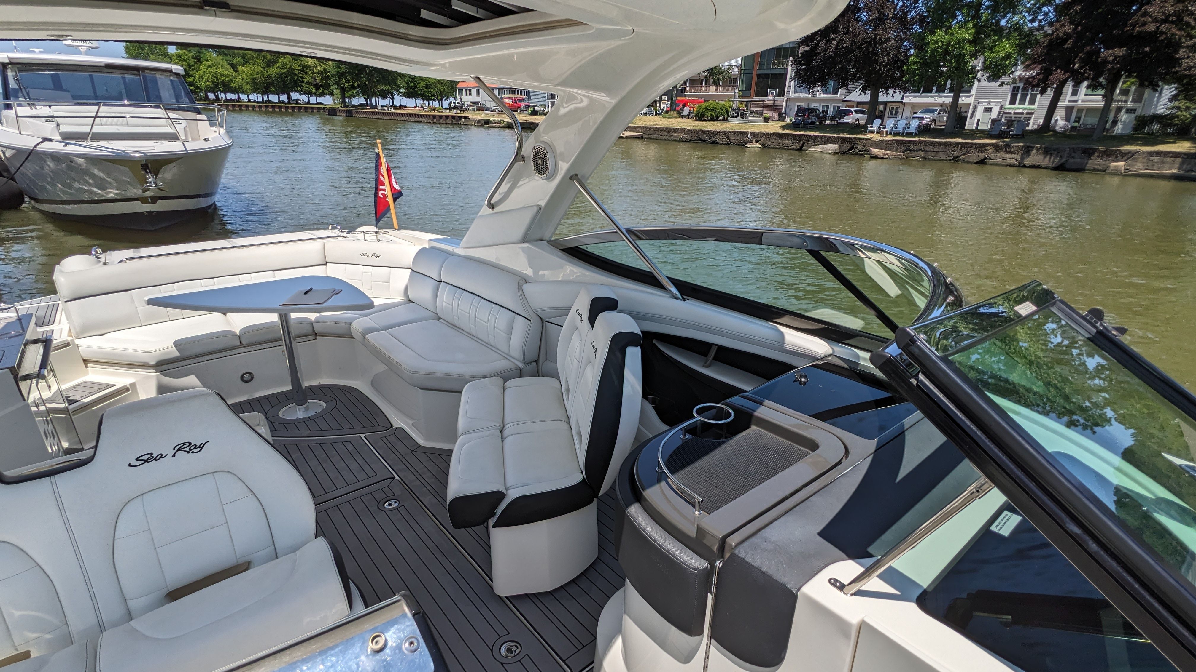 2015 Sea Ray
                                                             350 SLX Image Thumbnail #11
