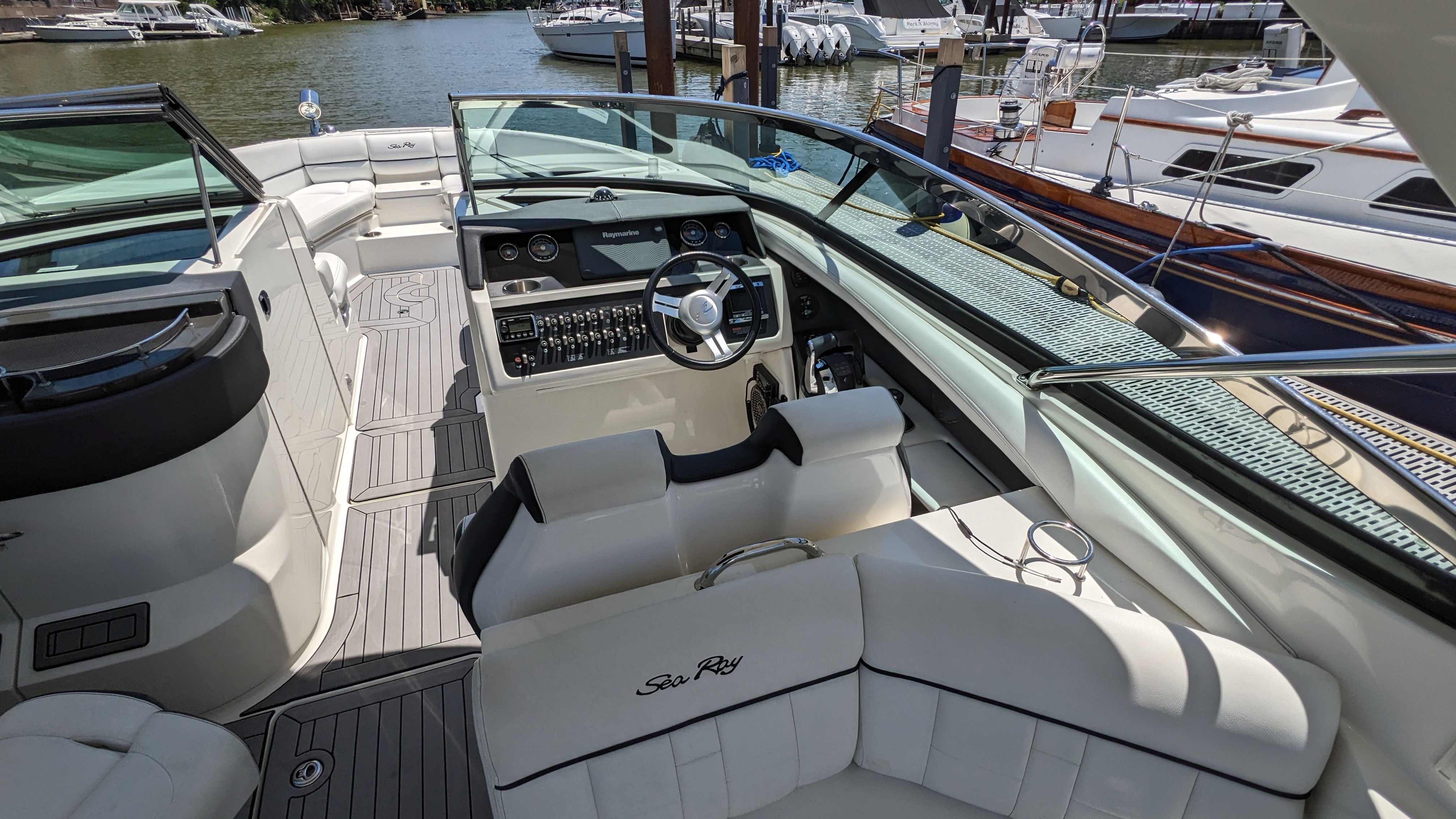 2015 Sea Ray
                                                             350 SLX Image Thumbnail #13