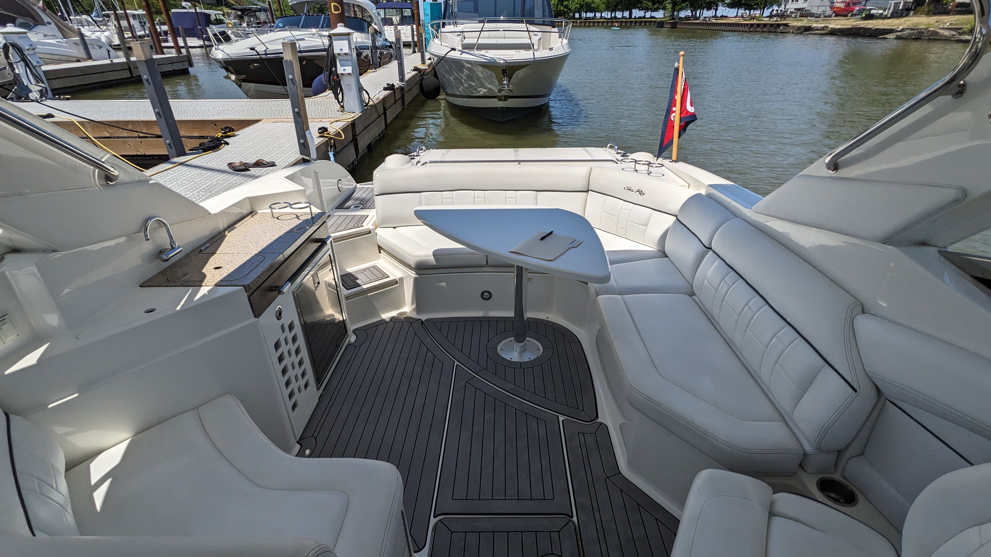 2015 Sea Ray
                                                             350 SLX Image Thumbnail #14
