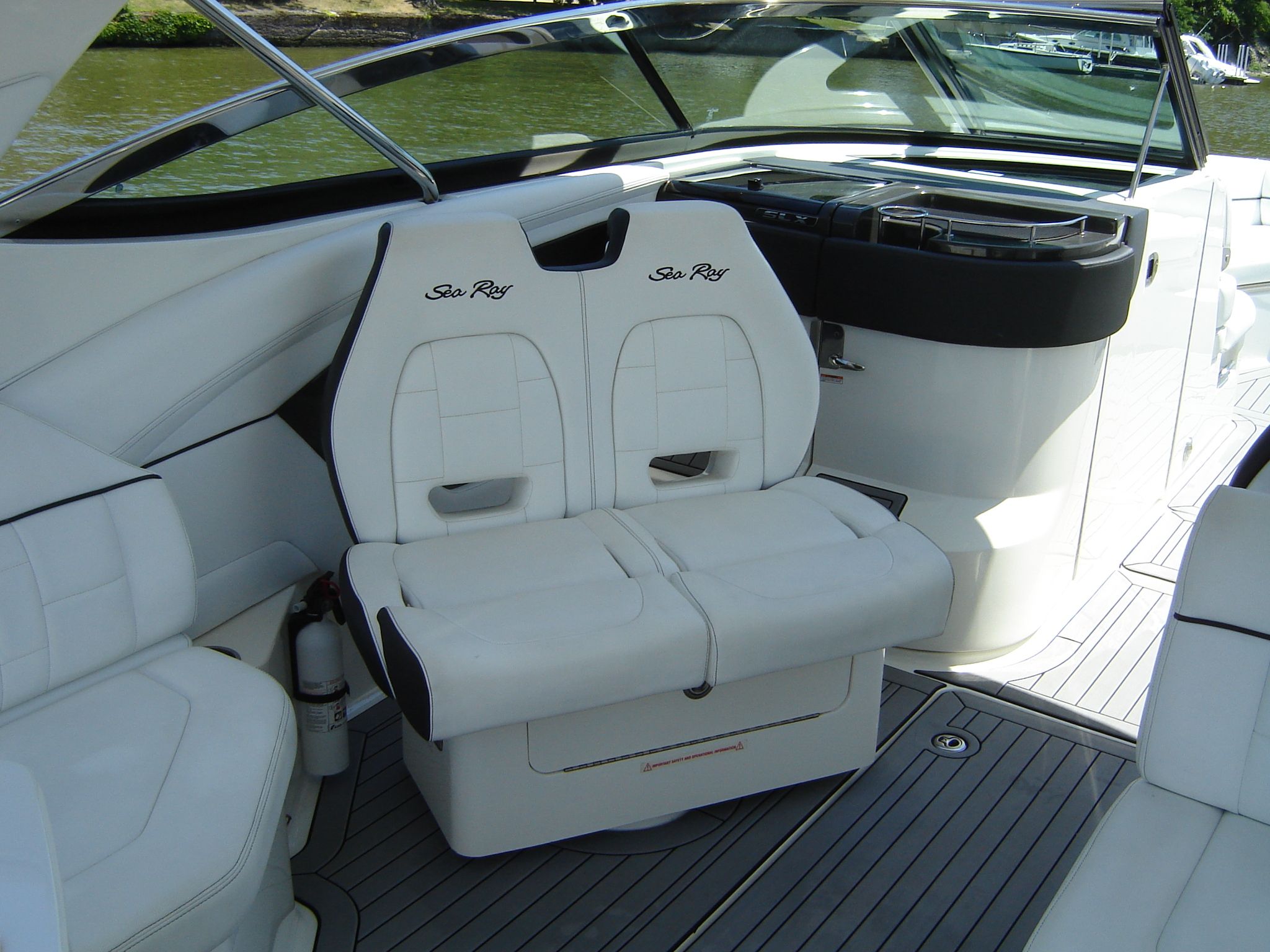 2015 Sea Ray
                                                             350 SLX Image Thumbnail #15