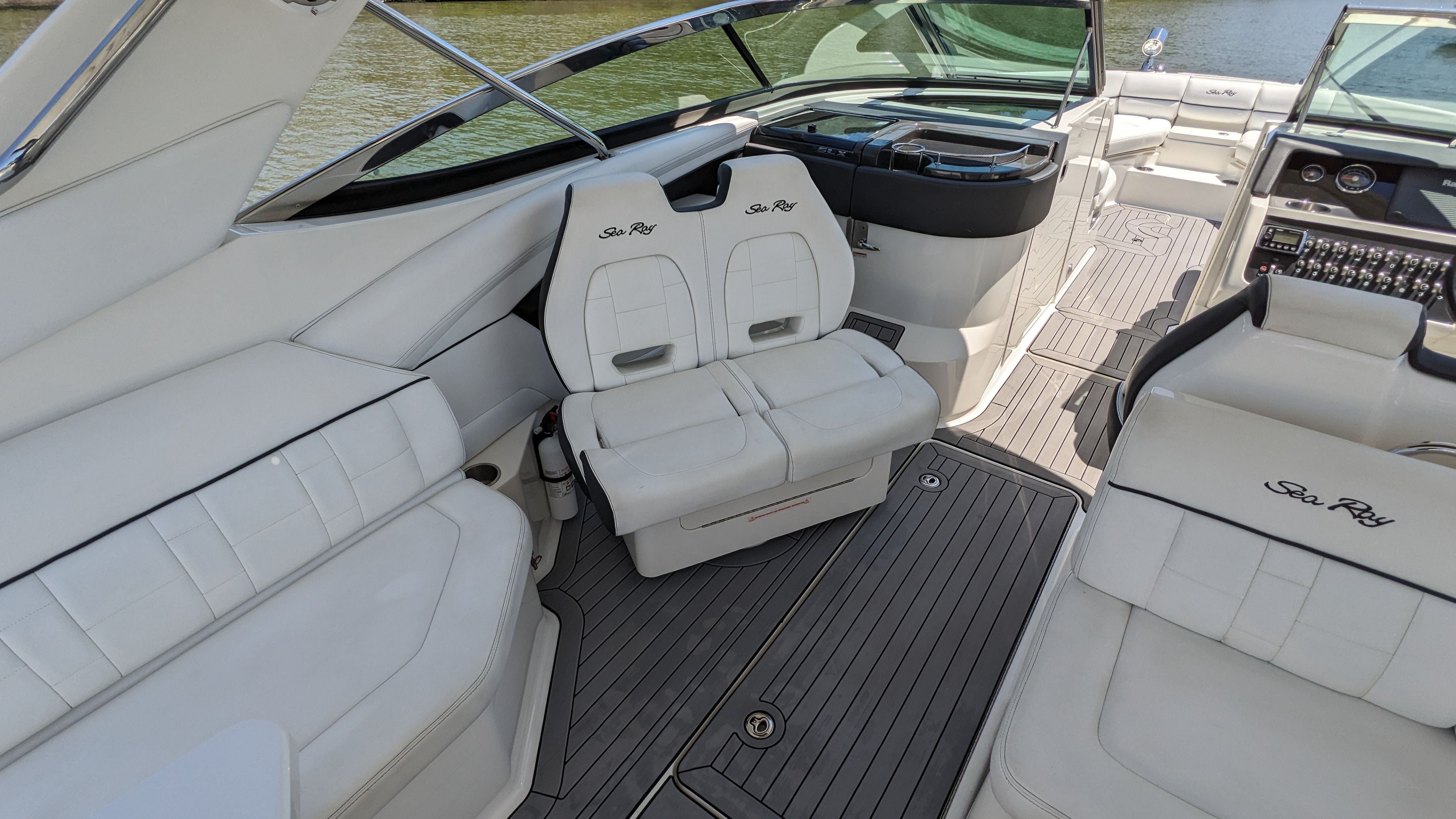 2015 Sea Ray
                                                             350 SLX Image Thumbnail #16