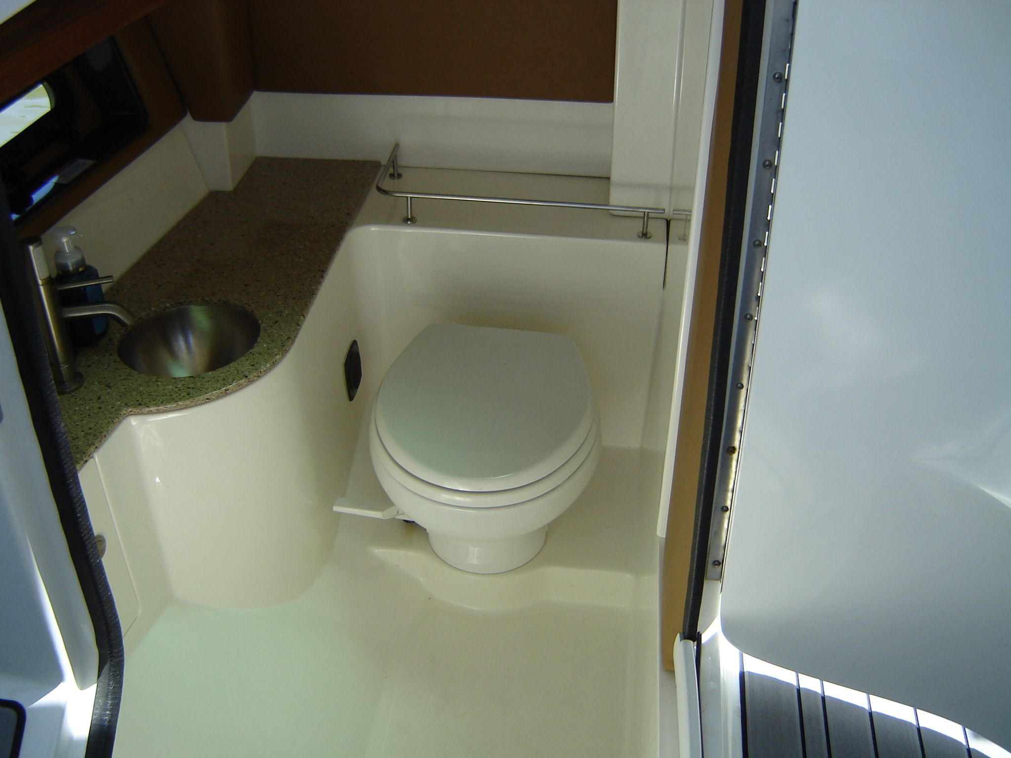 2015 Sea Ray
                                                             350 SLX Image Thumbnail #31