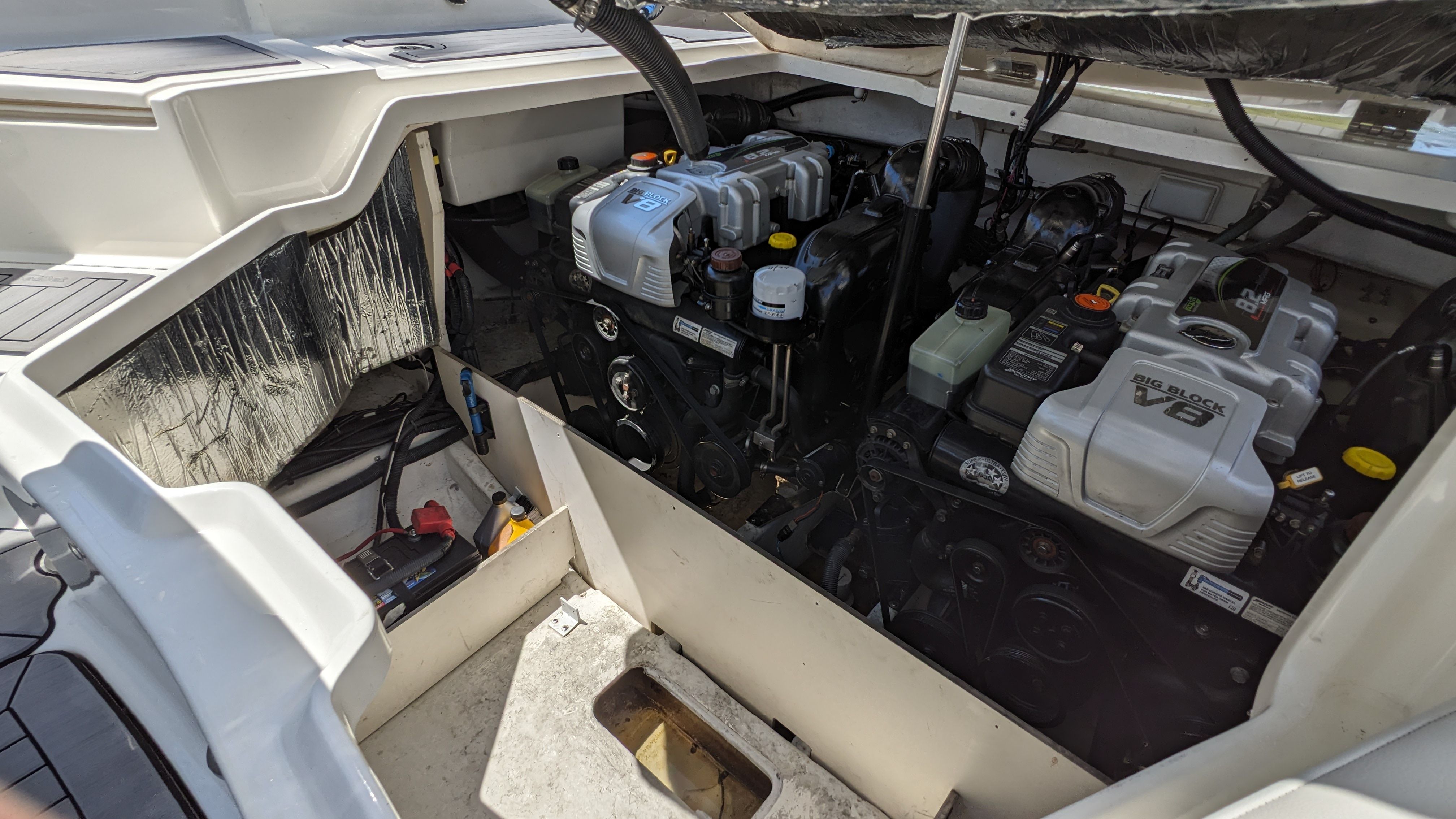 2015 Sea Ray
                                                             350 SLX Image Thumbnail #33