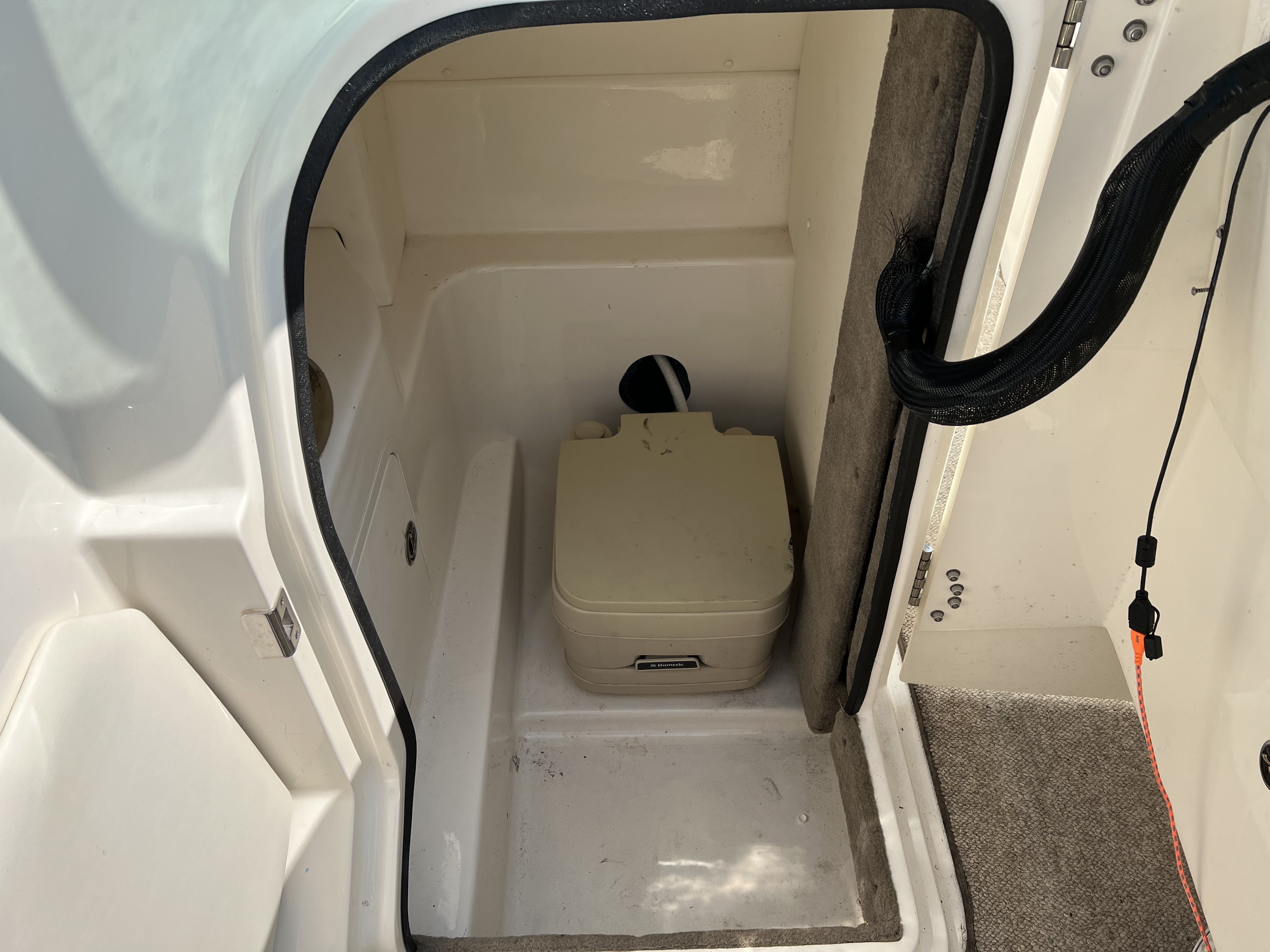 2008 Sea Ray
                                                             270 SLX Image Thumbnail #32