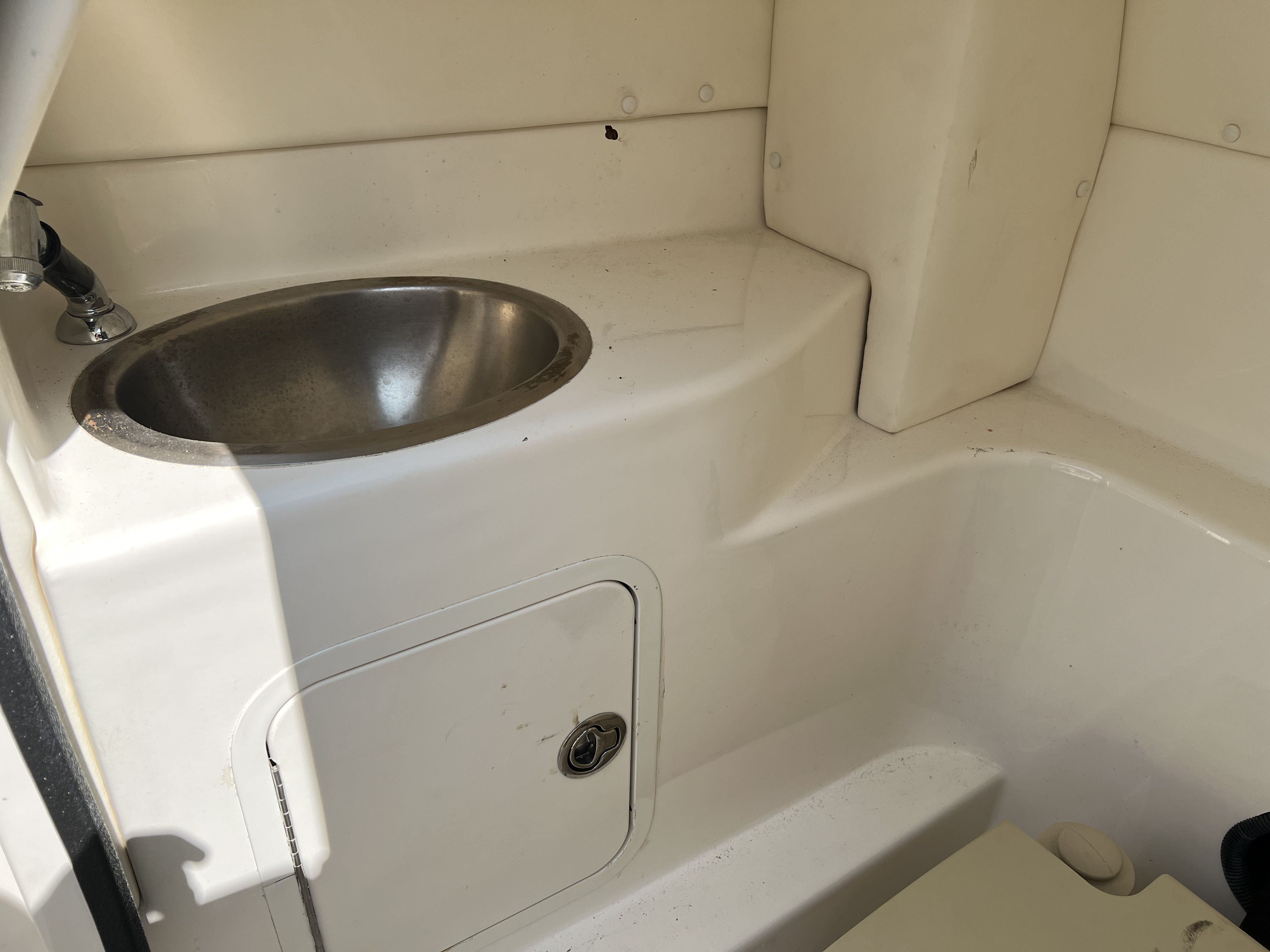 2008 Sea Ray
                                                             270 SLX Image Thumbnail #33