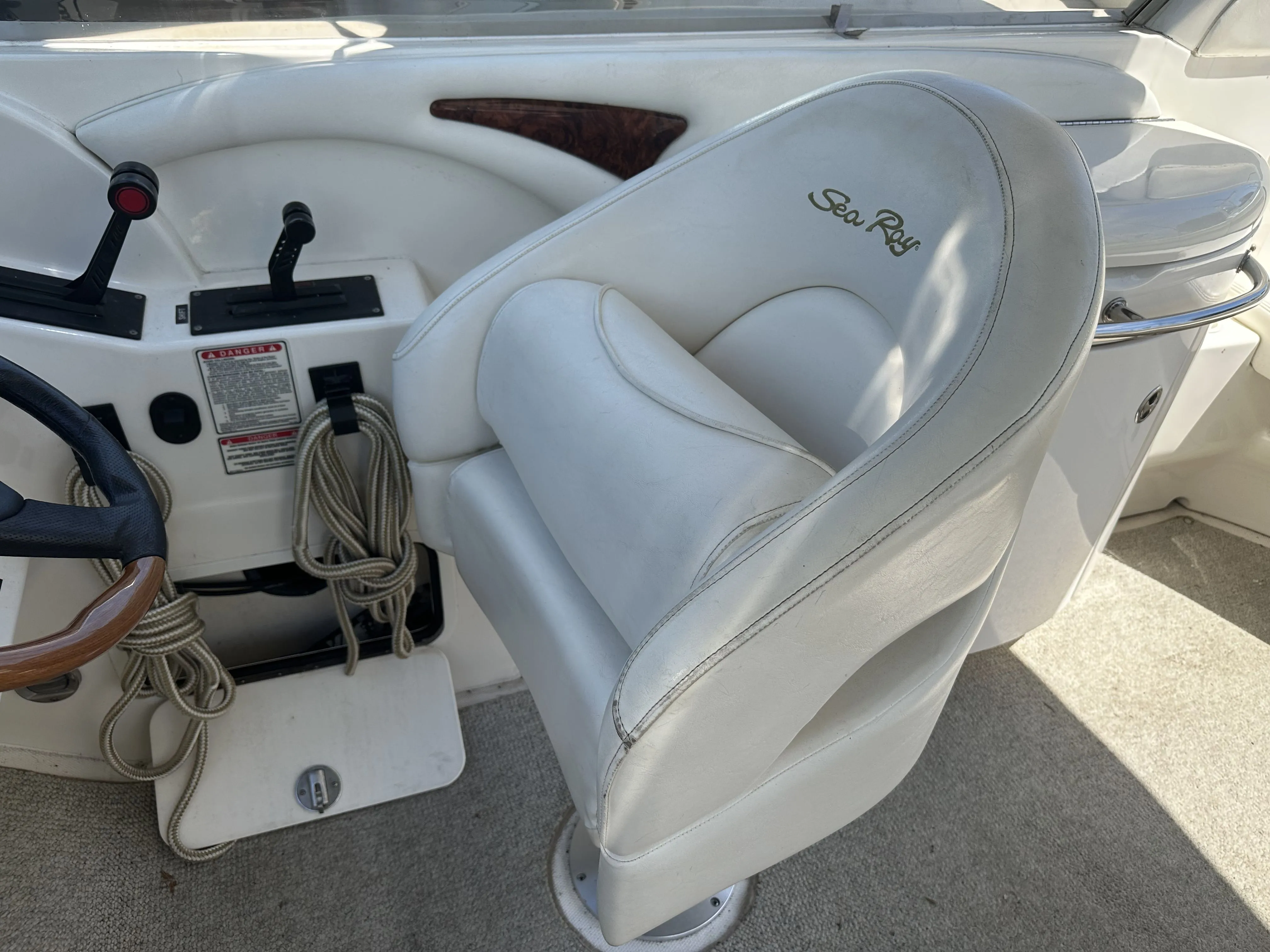 2001 Sea Ray 290 SUN SPORT Image Thumbnail #9