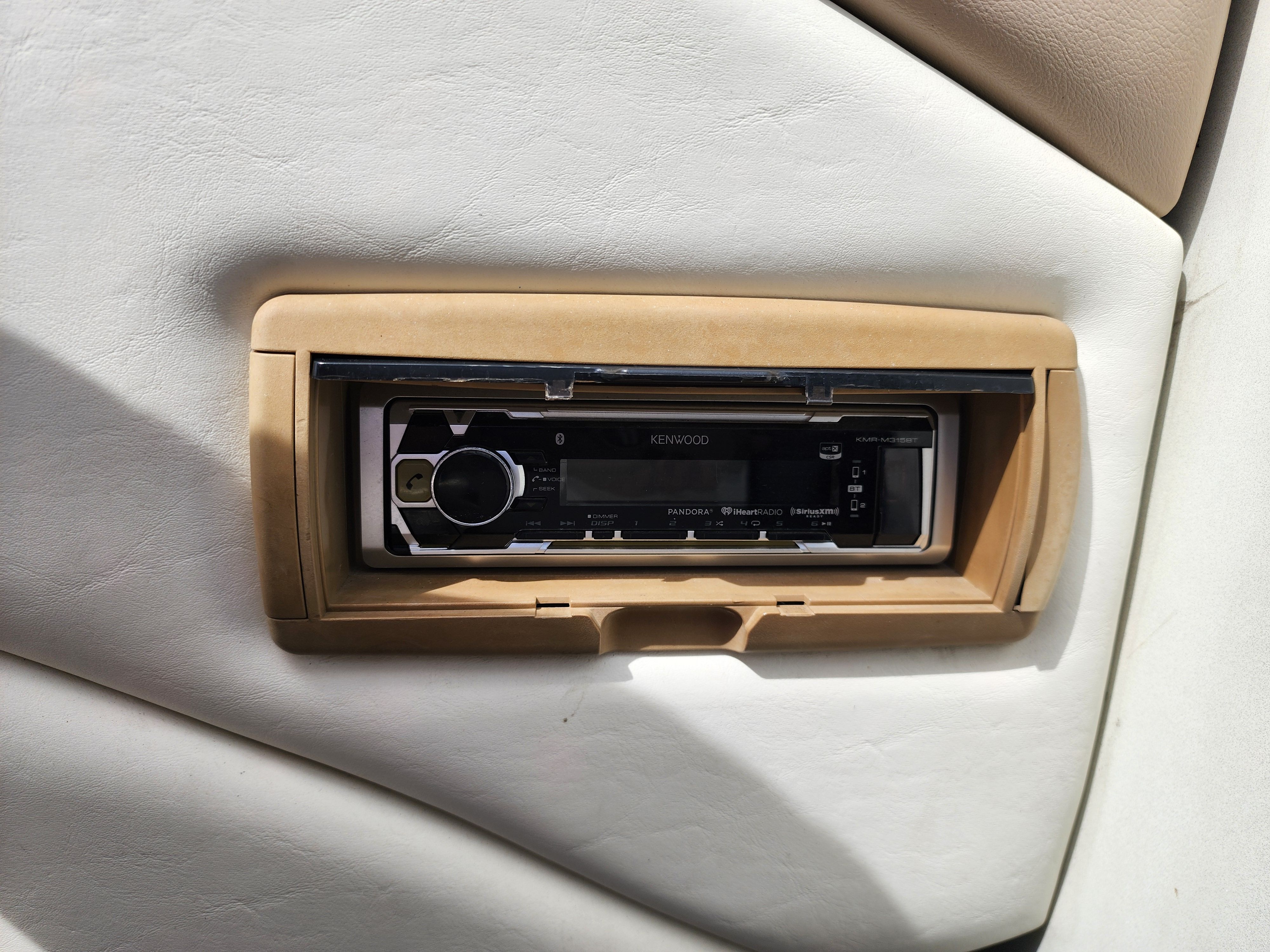 2003 Bayliner
                                                             192 CUDDY Image Thumbnail #4