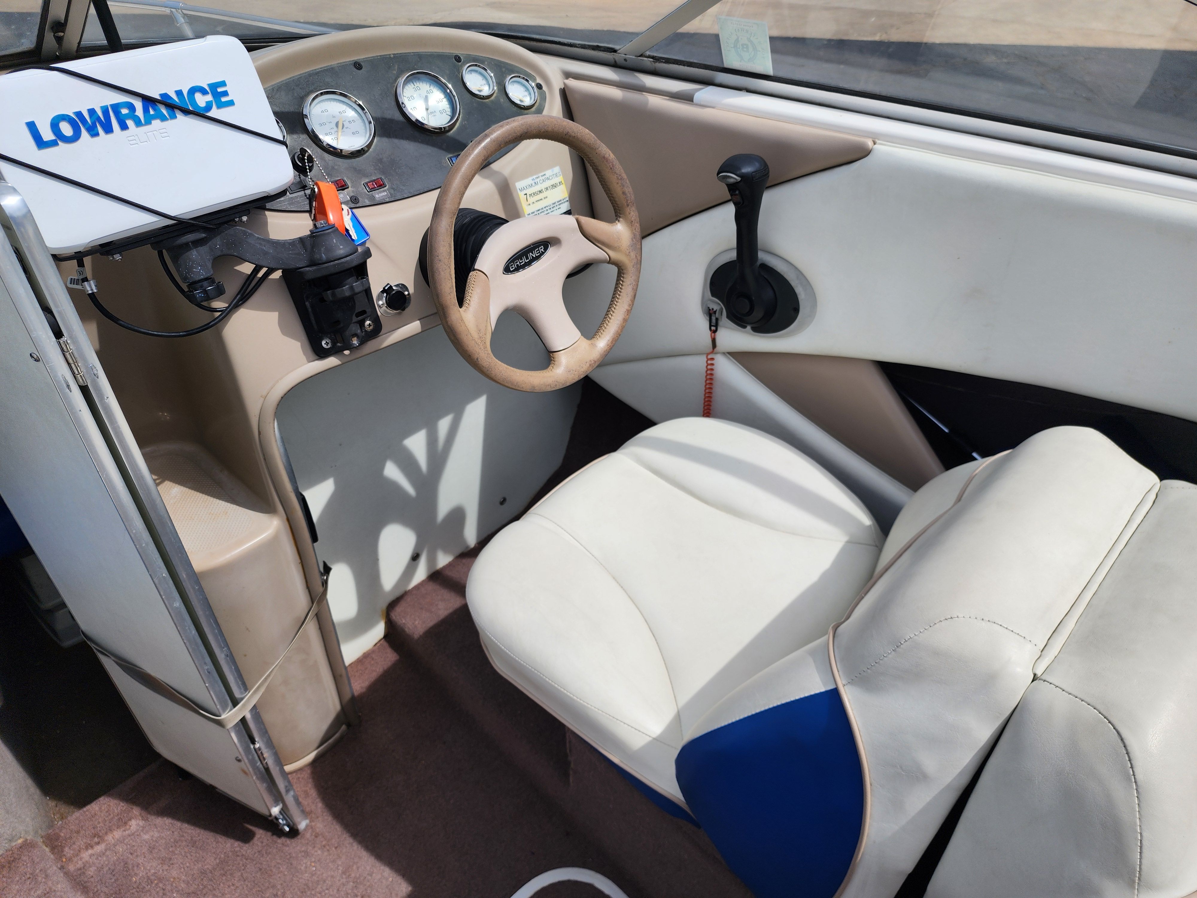 2003 Bayliner
                                                             192 CUDDY Image Thumbnail #9