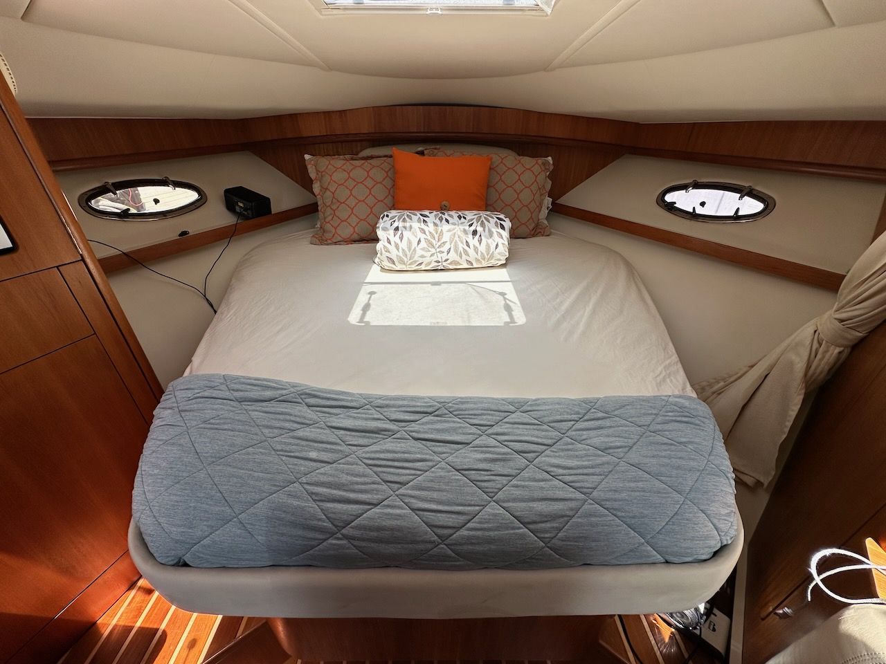 2008 Tiara Yachts
                                                             32 Open Image Thumbnail #30
