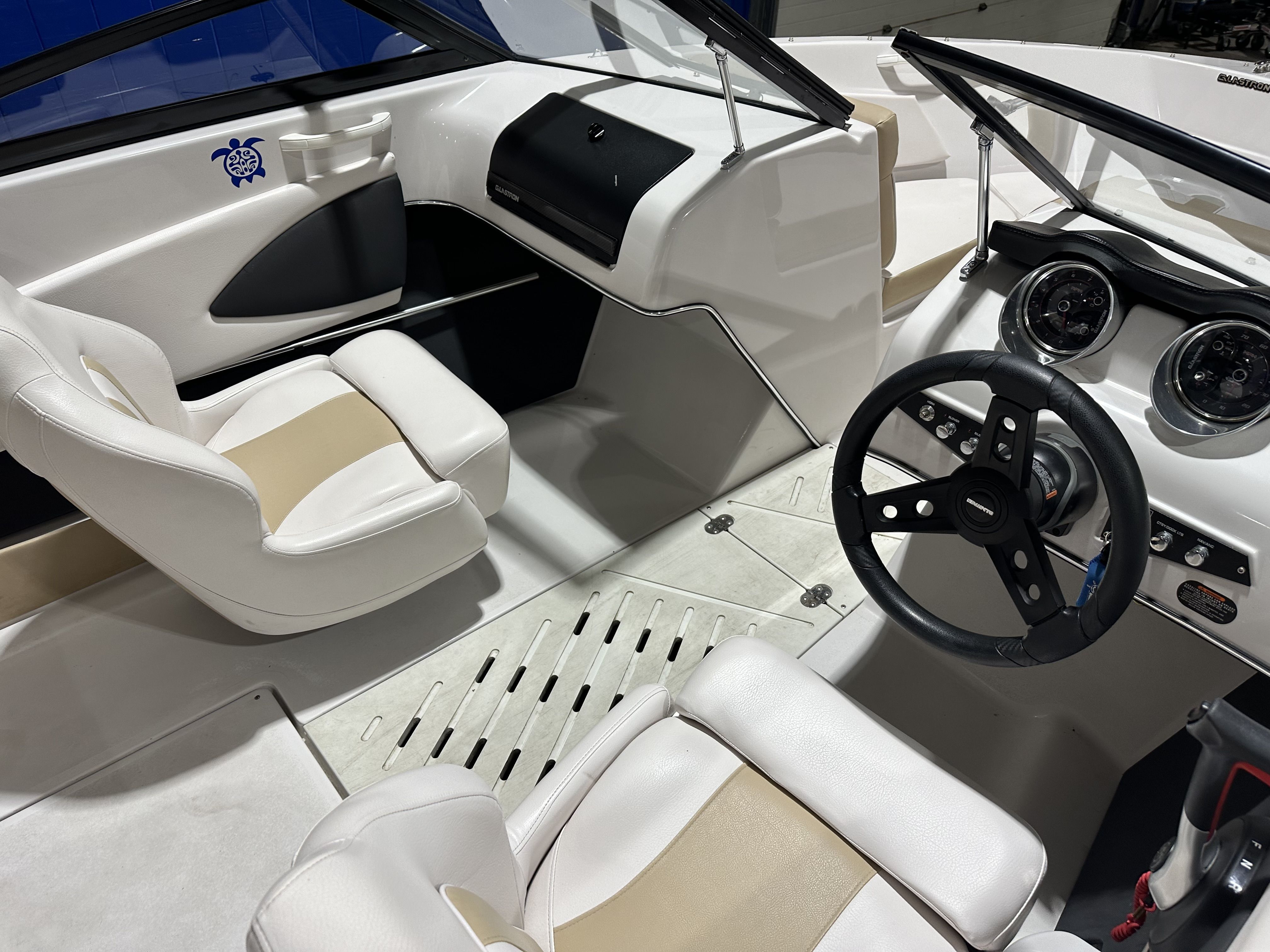 2018 Glastron 185 GTX Image Thumbnail #8