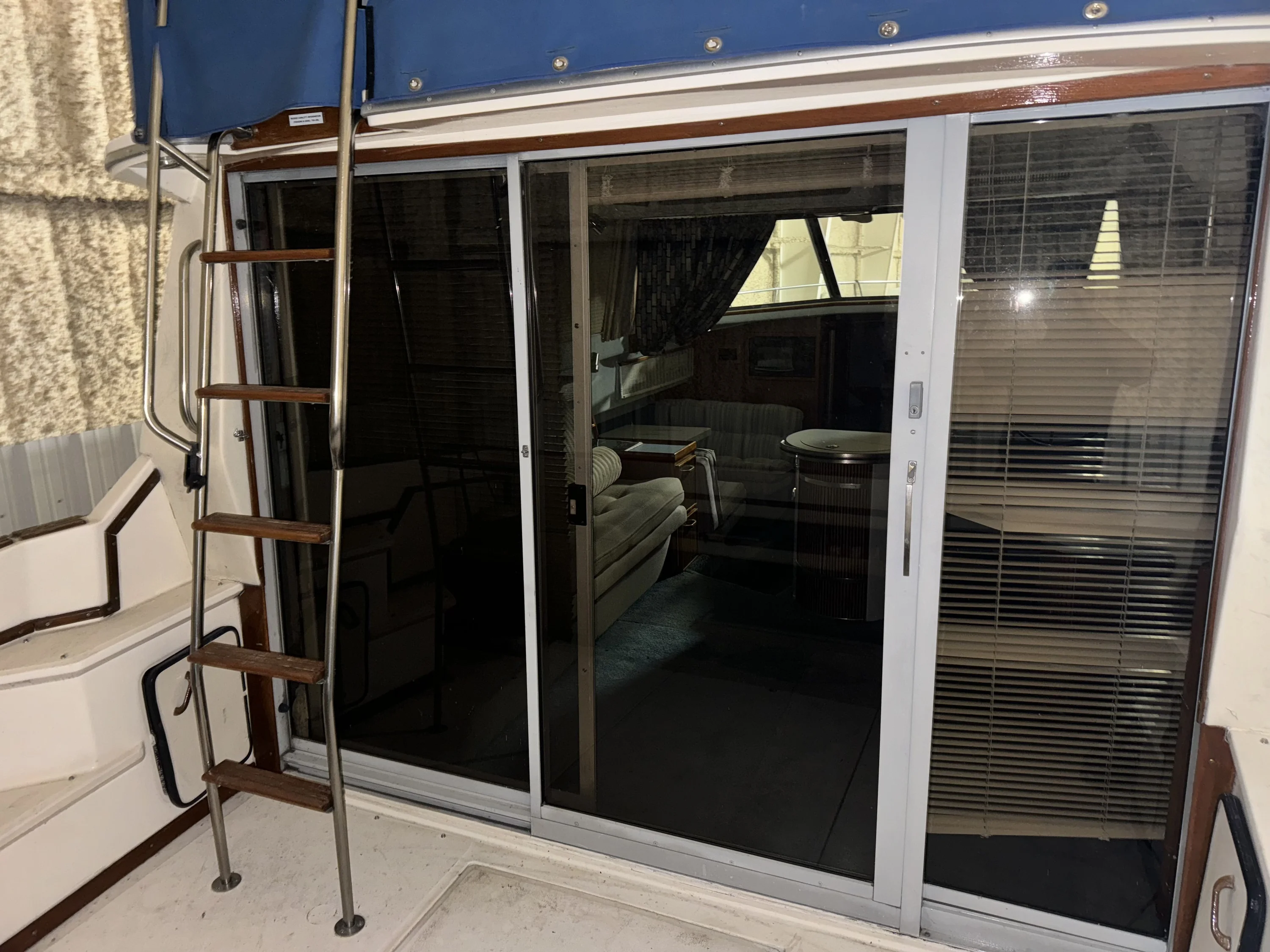 Thumbnail 4 for 1987 Sea Ray 340 SEDANBRIDGE