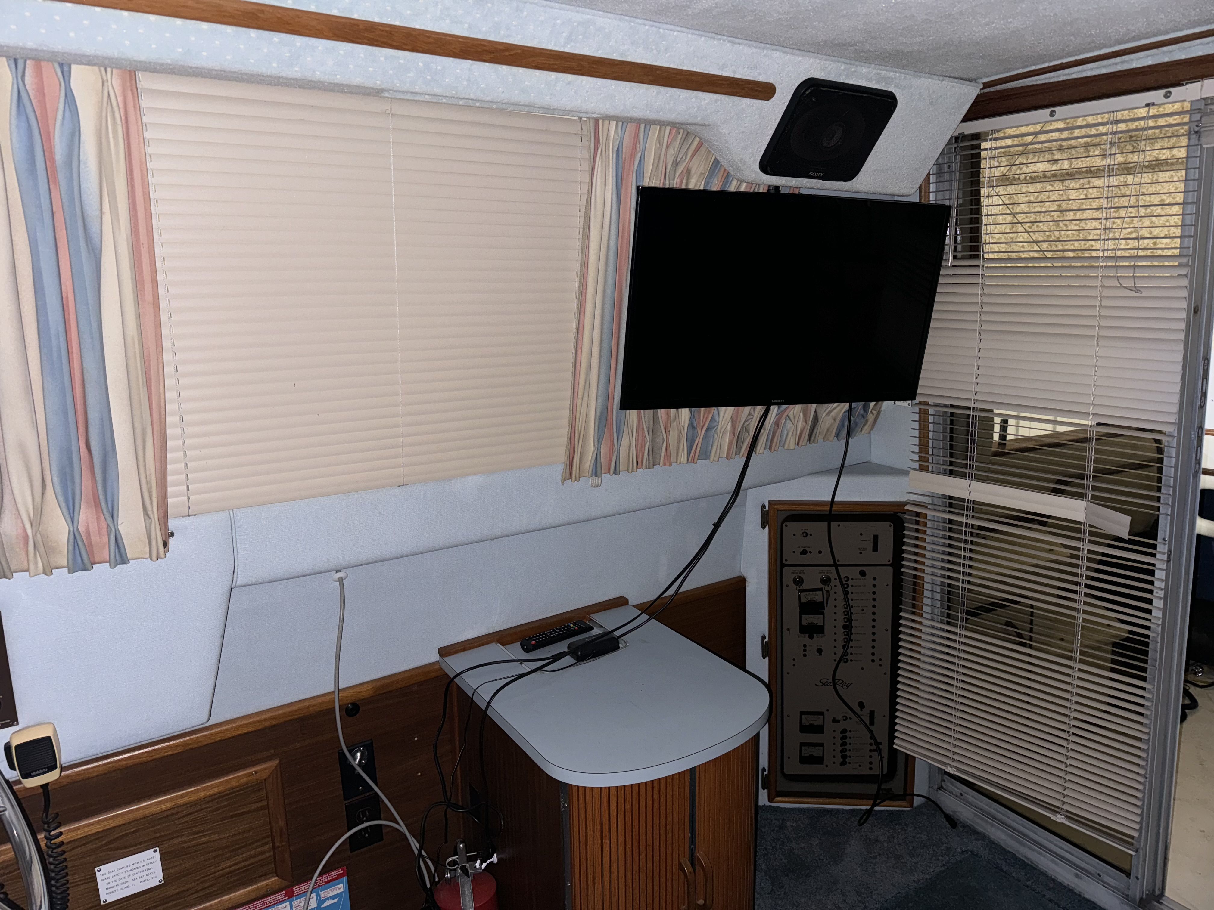 1987 Sea Ray 340 SEDANBRIDGE Image Thumbnail #5