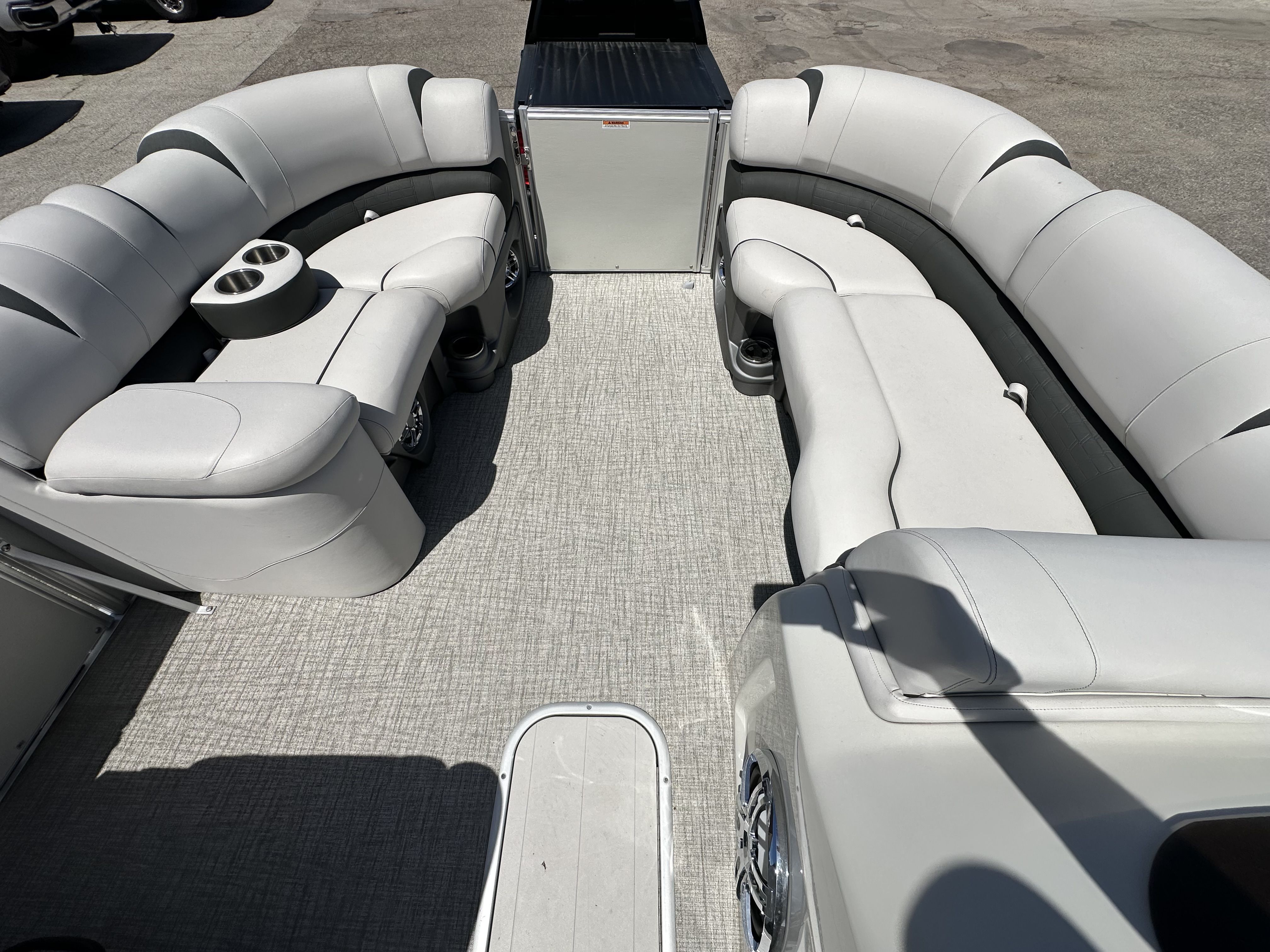 2022 Tahoe 2385 CASCADE RJ Image Thumbnail #2