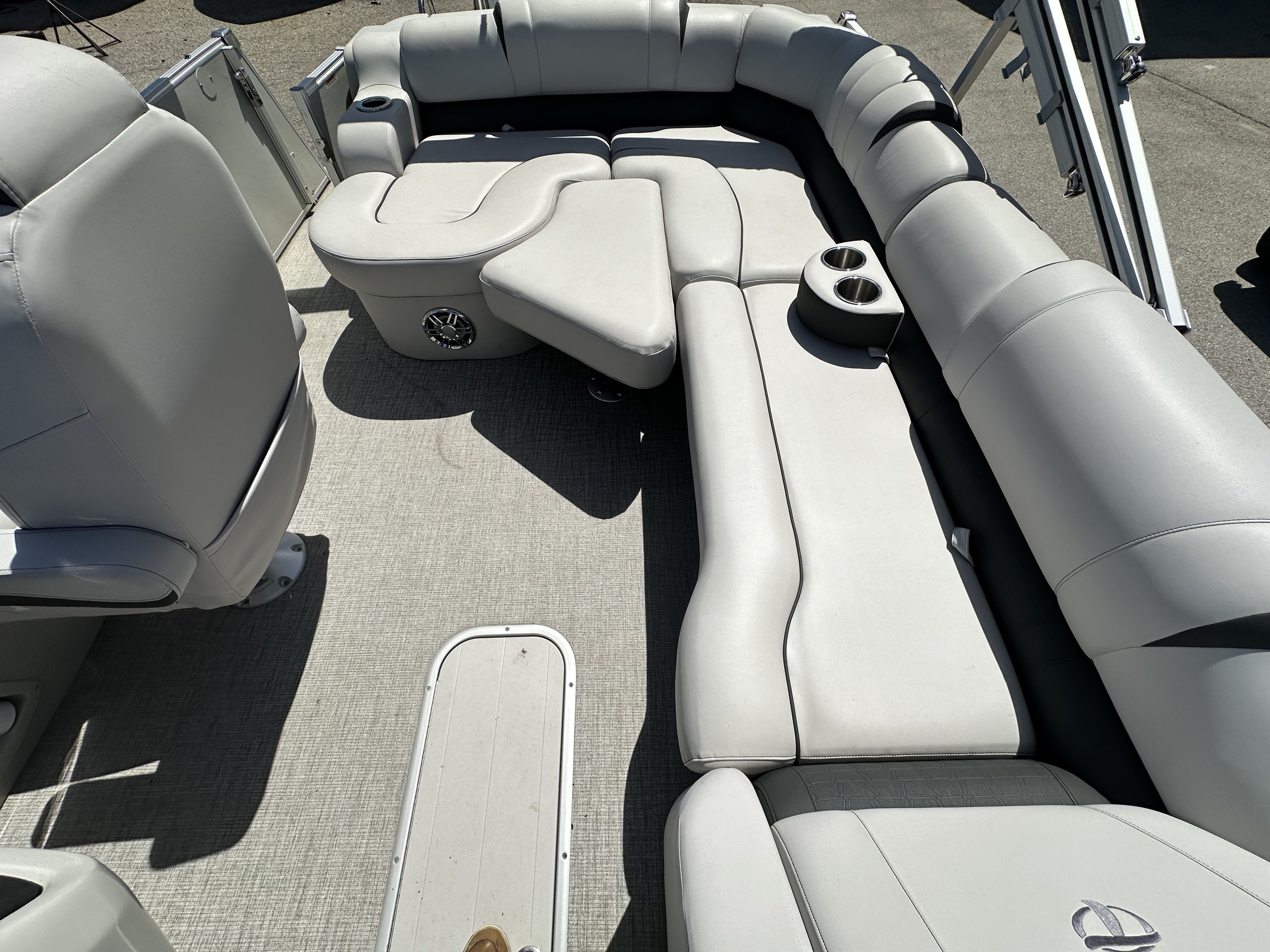 2022 Tahoe 2385 CASCADE RJ Image Thumbnail #3