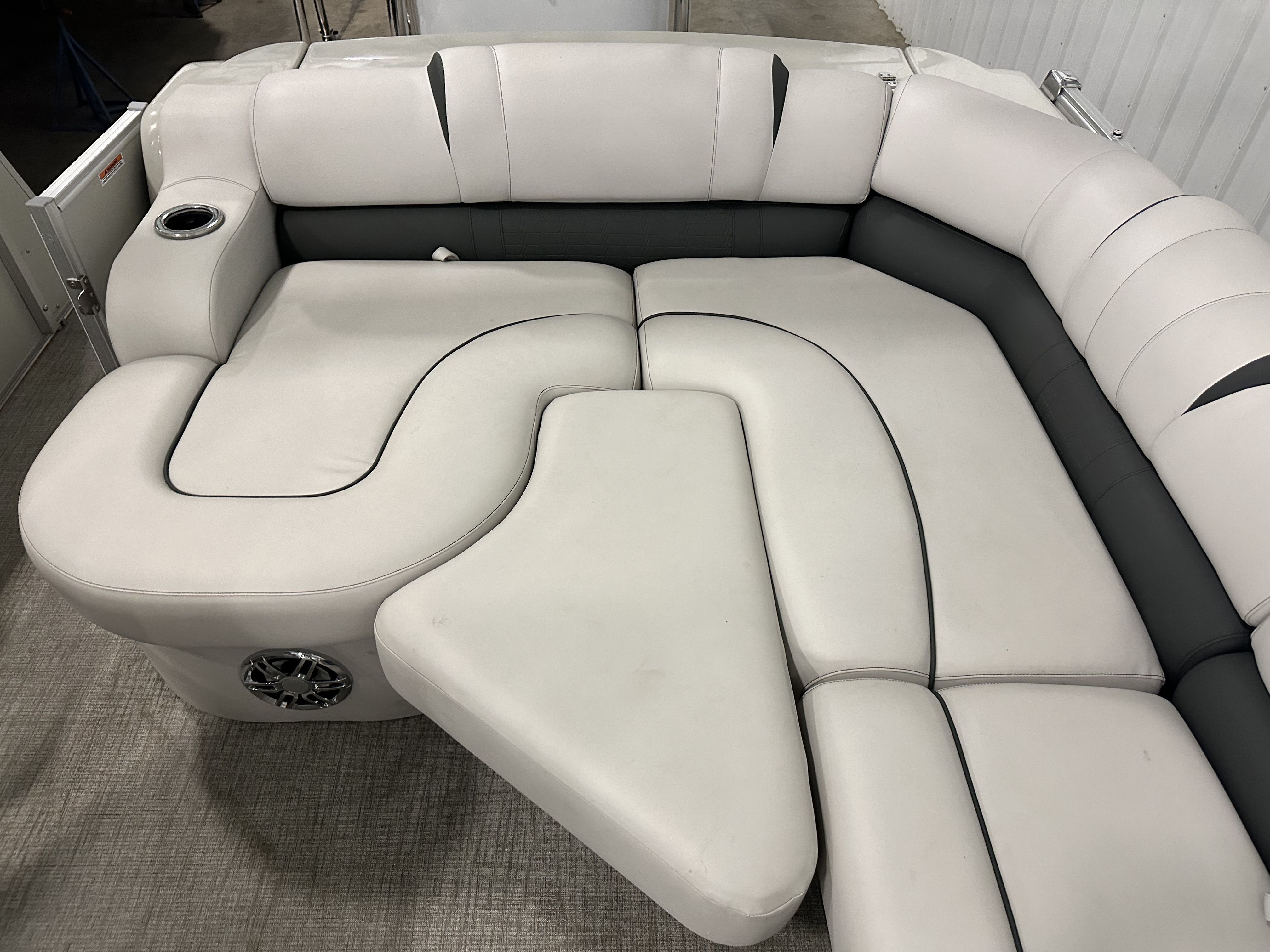 2022 Tahoe 2385 CASCADE RJ Image Thumbnail #11