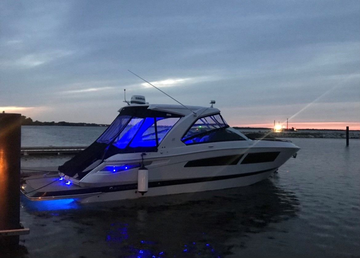 2018 Four Winns
                                                             350 HORIZON Image Thumbnail #5