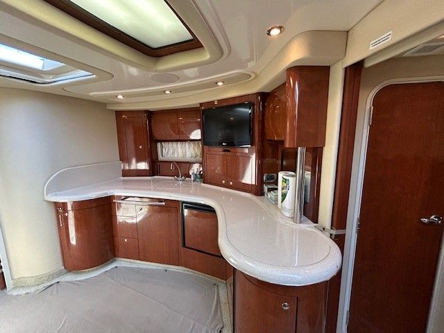2003 Sea Ray
                                                             420 SUNDANCER Image Thumbnail #11