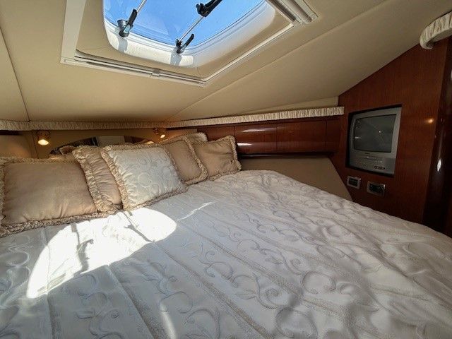 2003 Sea Ray
                                                             420 SUNDANCER Image Thumbnail #12
