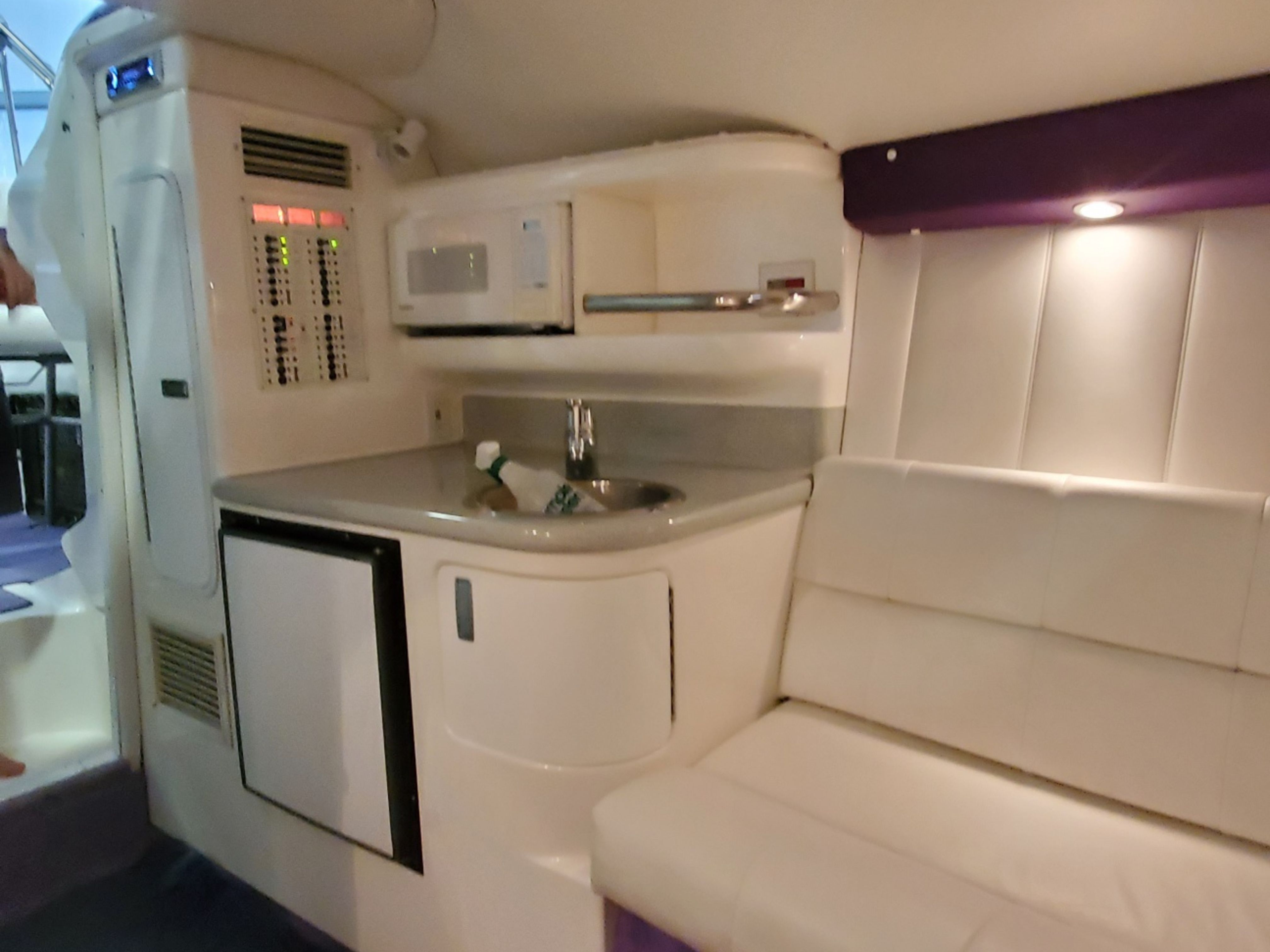 1999 Powerquest 380 AVENGER Image Thumbnail #16