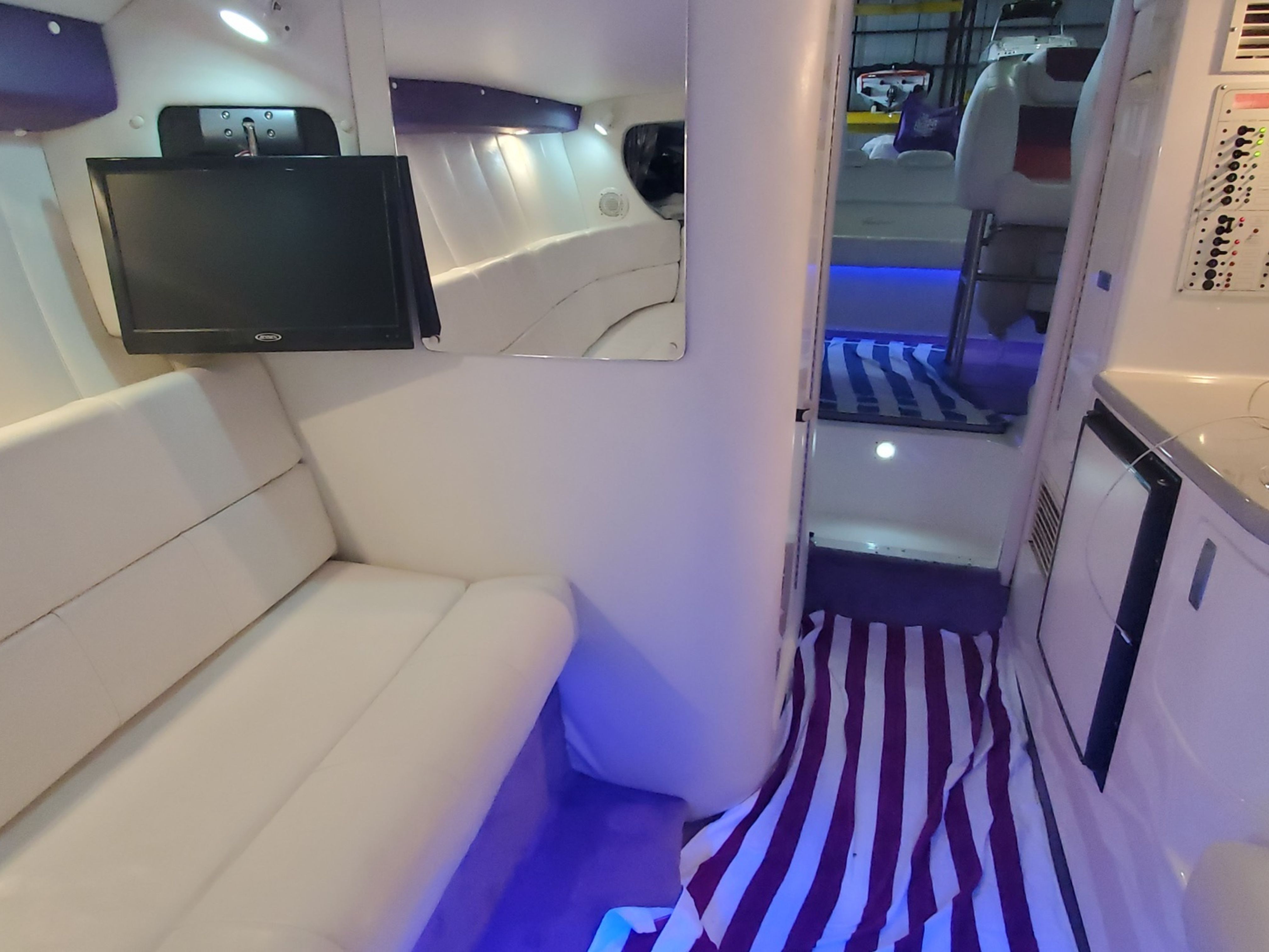 1999 Powerquest 380 AVENGER Image Thumbnail #17