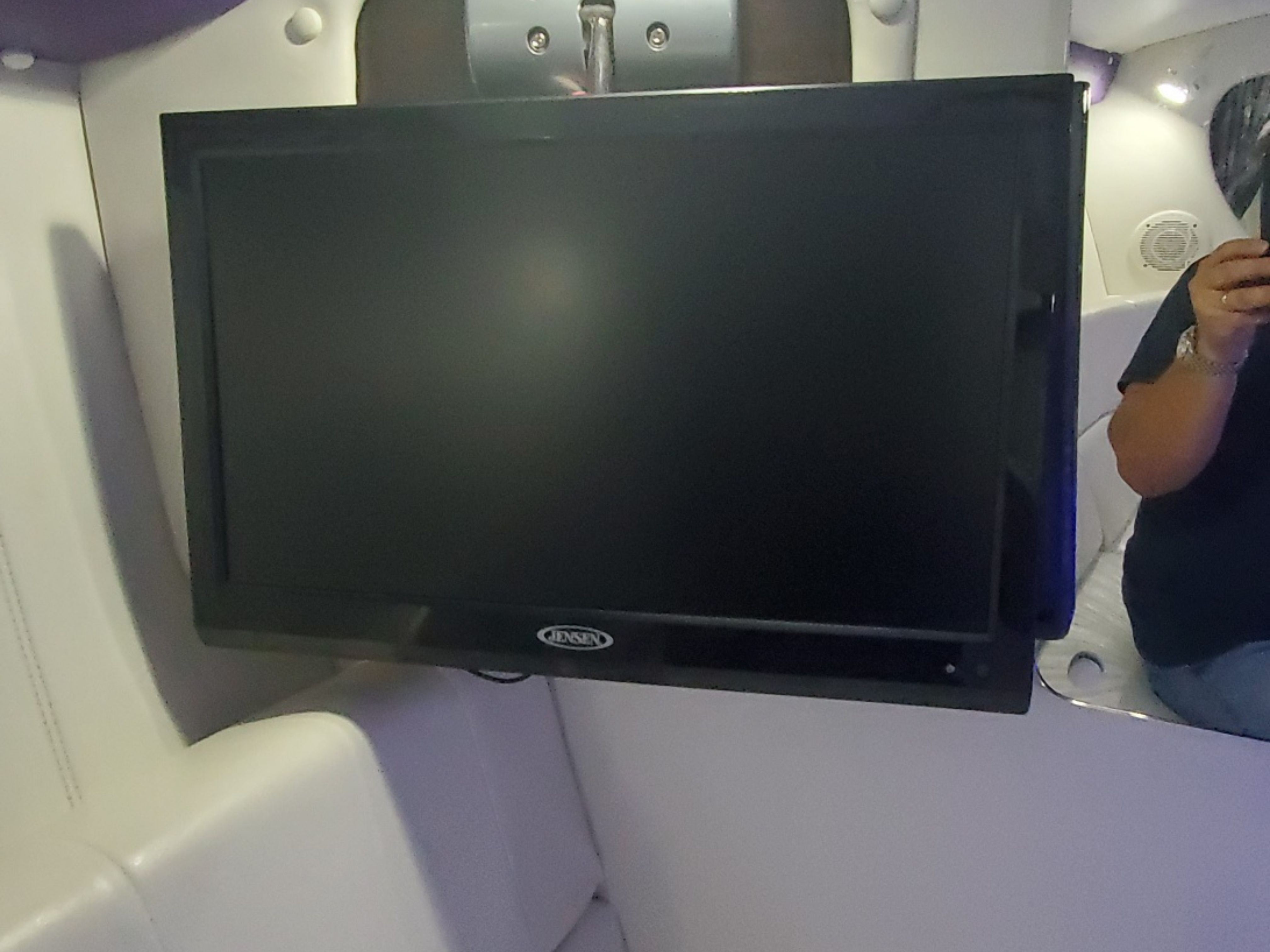 1999 Powerquest 380 AVENGER Image Thumbnail #23