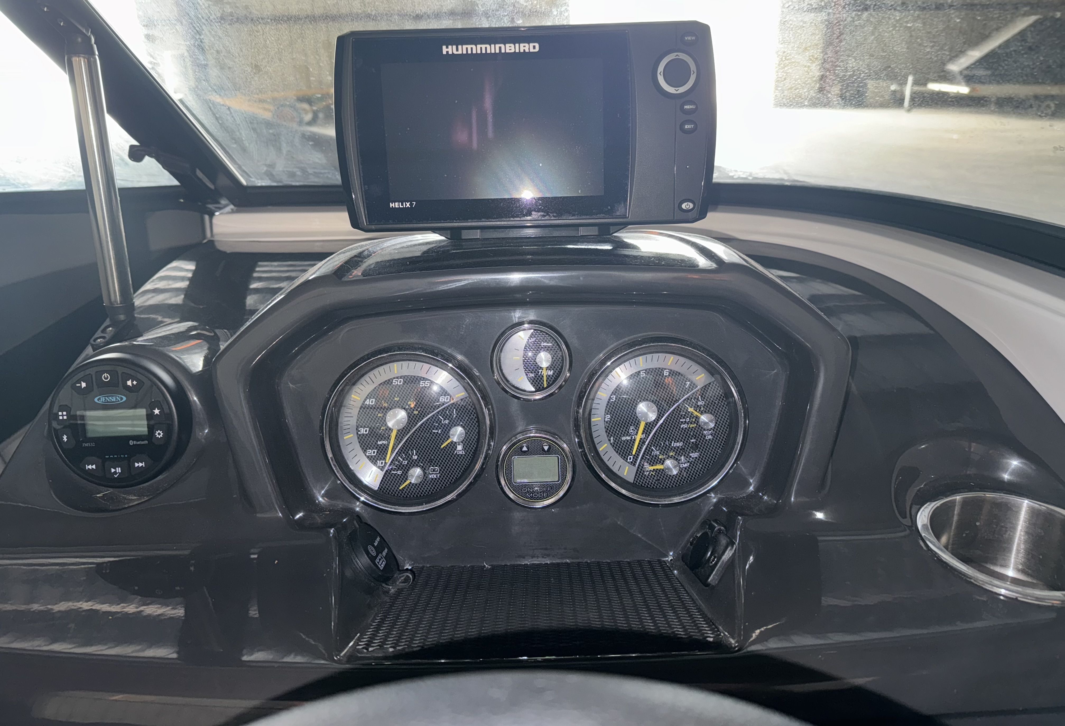 2021 Bayliner
                                                             VR6 Bowrider I/O Image Thumbnail #2