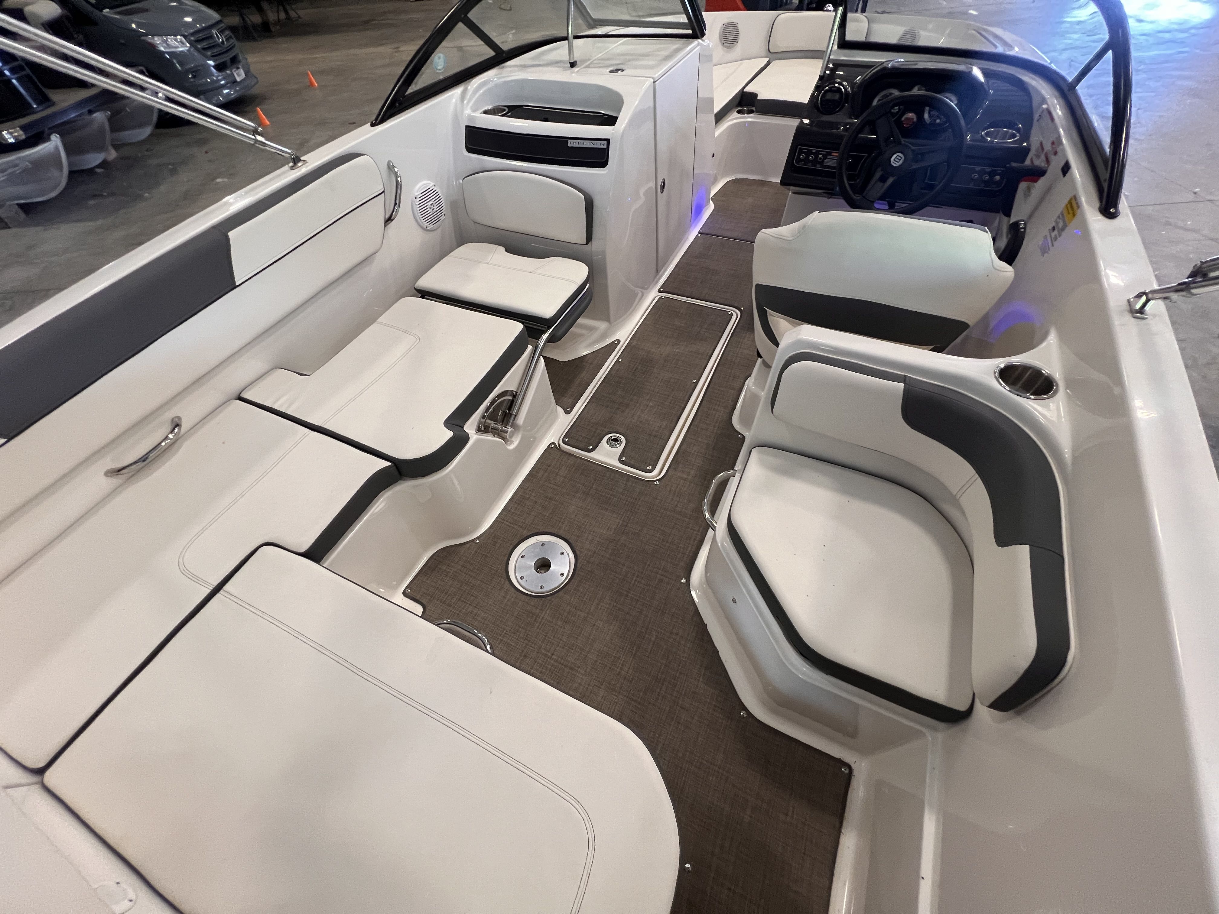 2018 Bayliner
                                                             VR6 Image Thumbnail #7