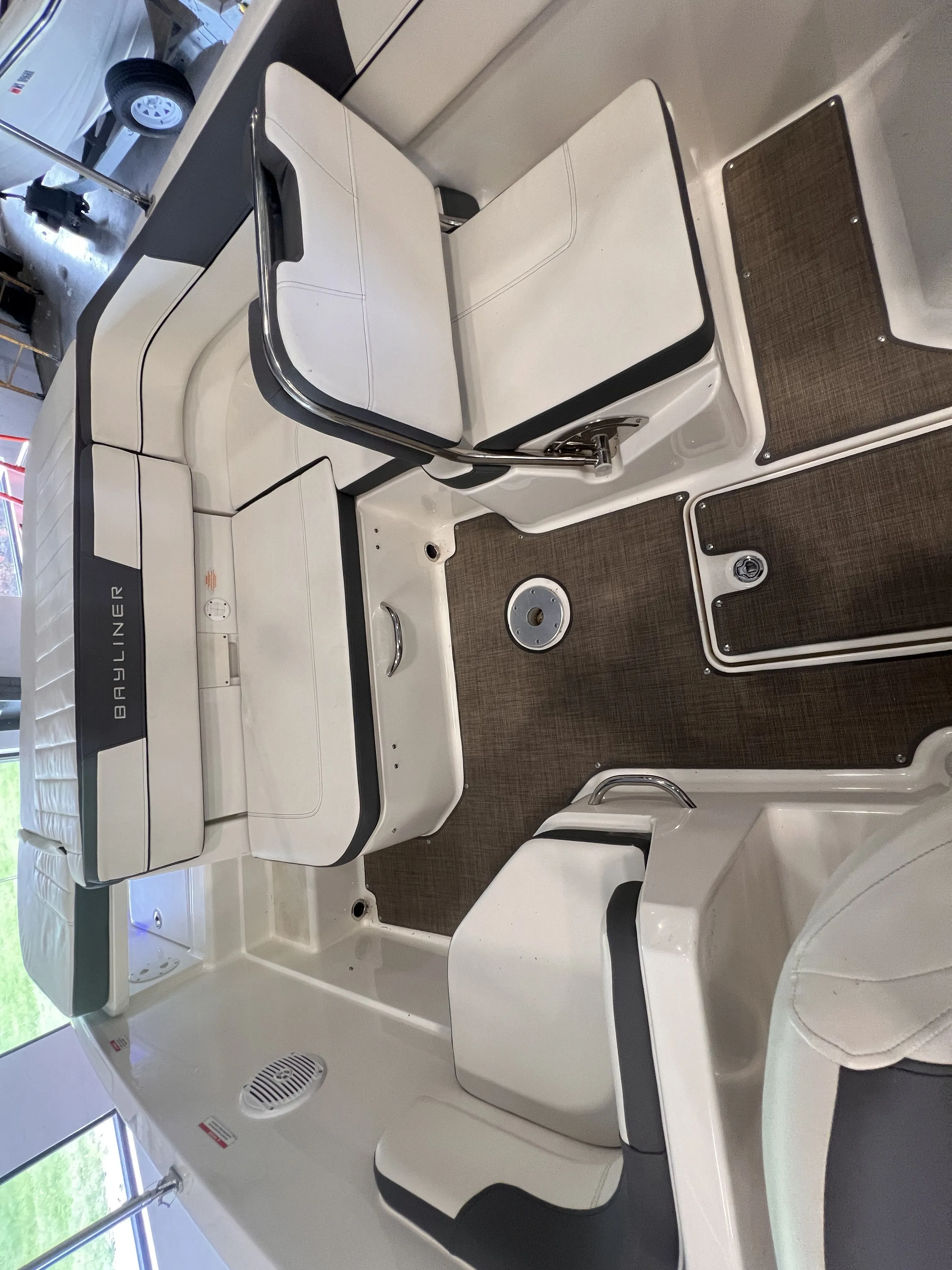 2018 Bayliner VR6 Image Thumbnail #10
