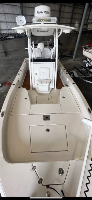 2022 Ranger 2360 BAY Image Thumbnail #3