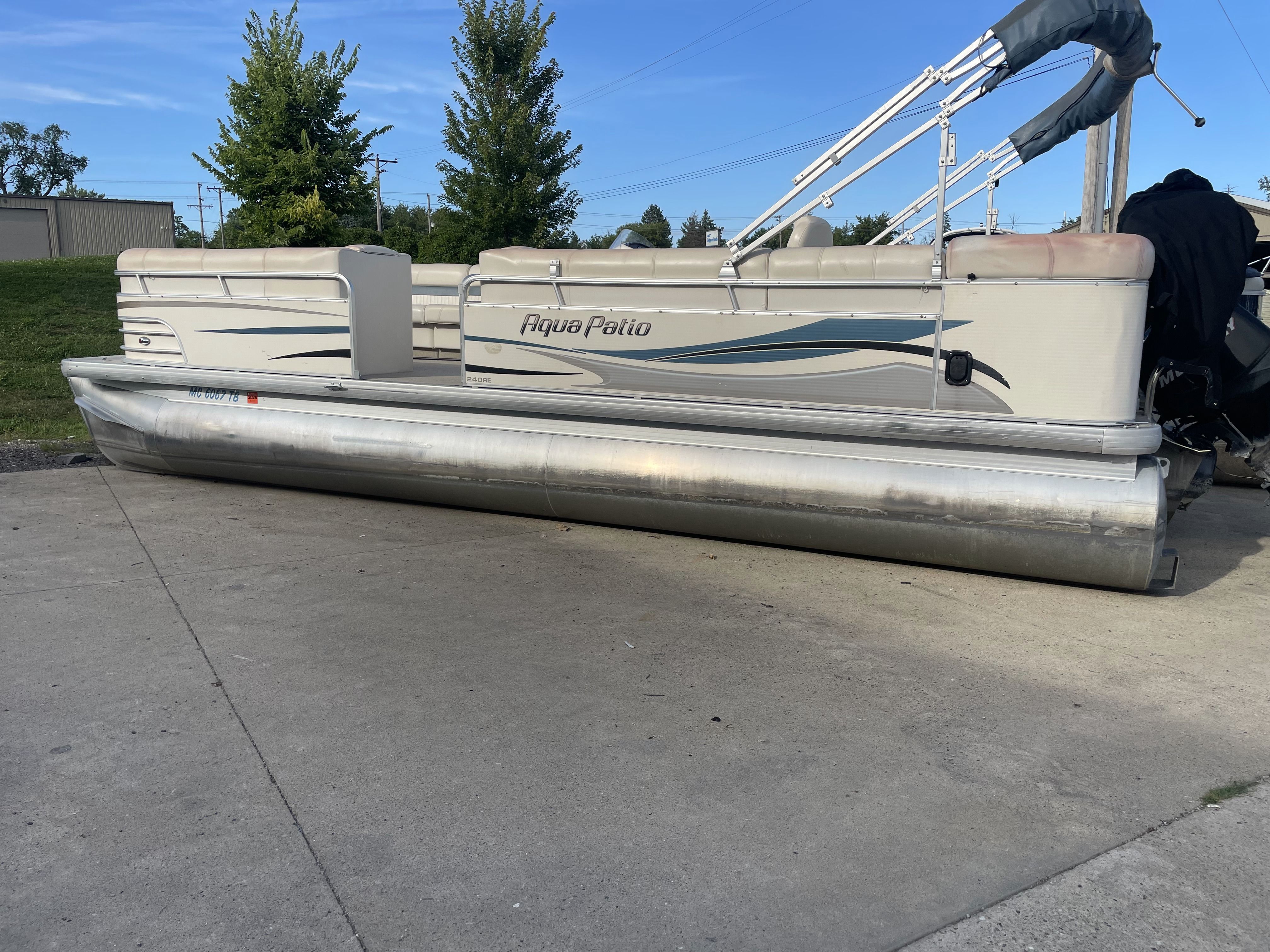 2008 Godfrey 240 RE AP Image Thumbnail #2